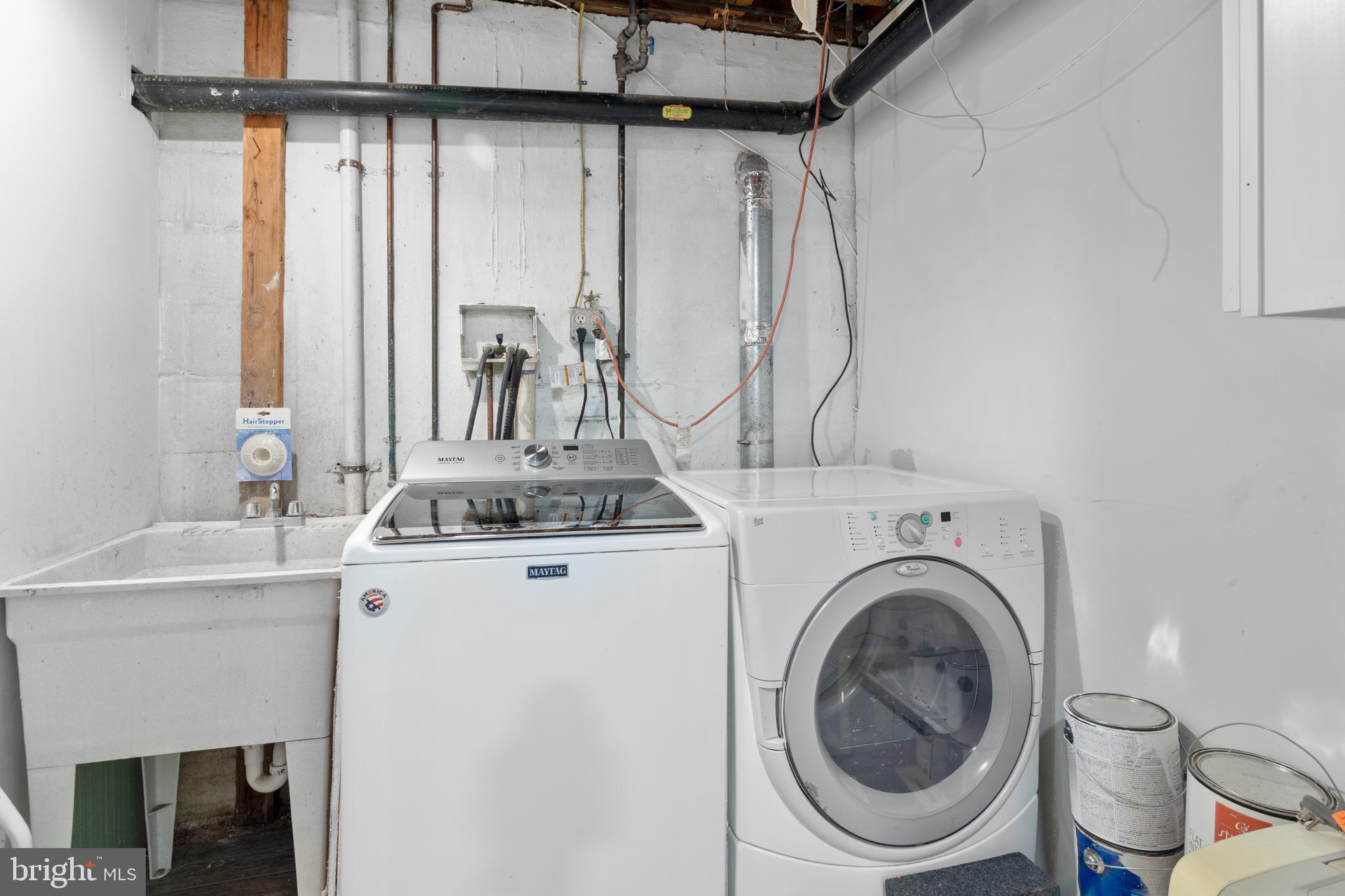 COLONIAL GARDENS - Residential