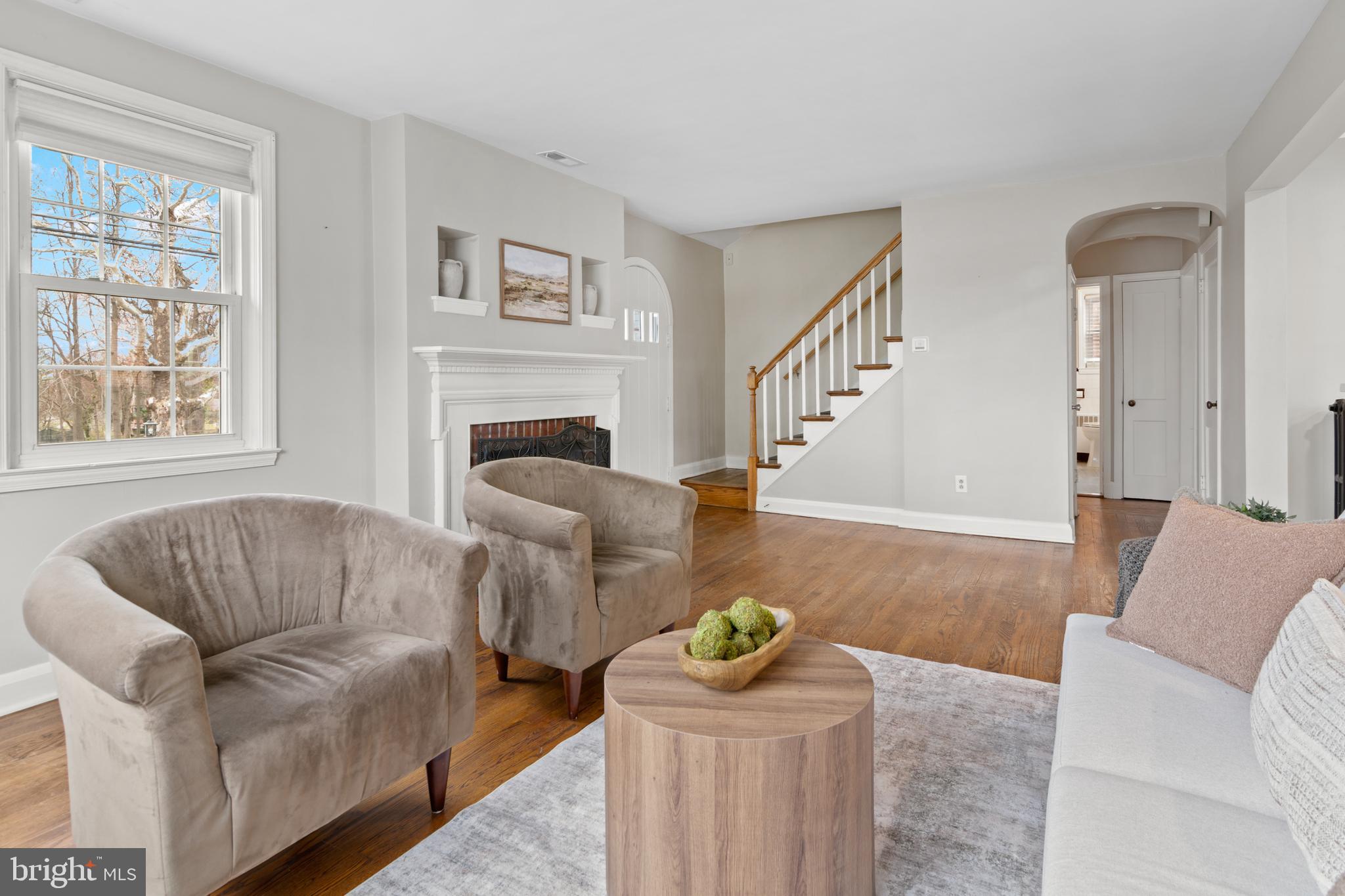 COLONIAL GARDENS - Residential