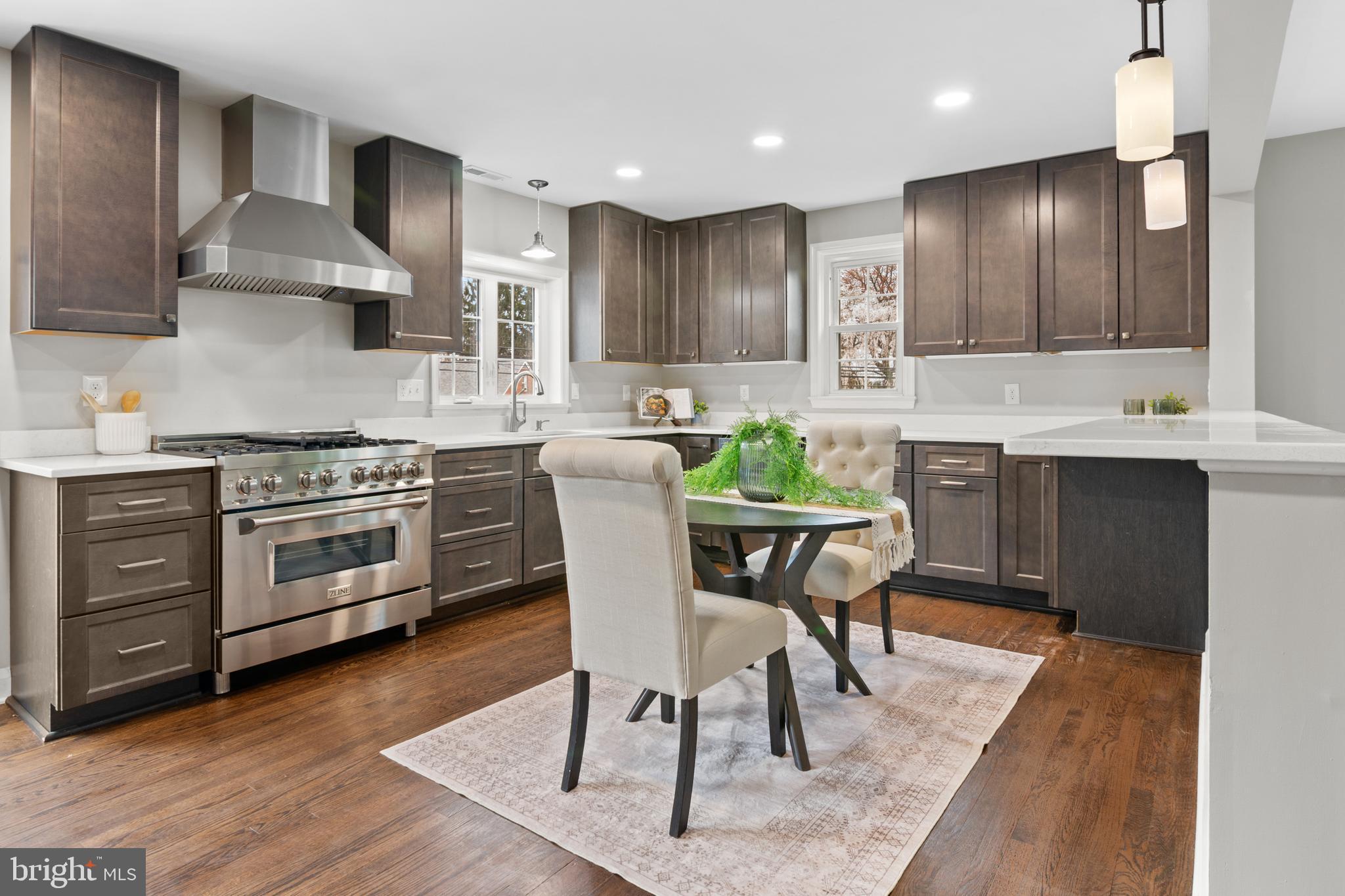 COLONIAL GARDENS - Residential