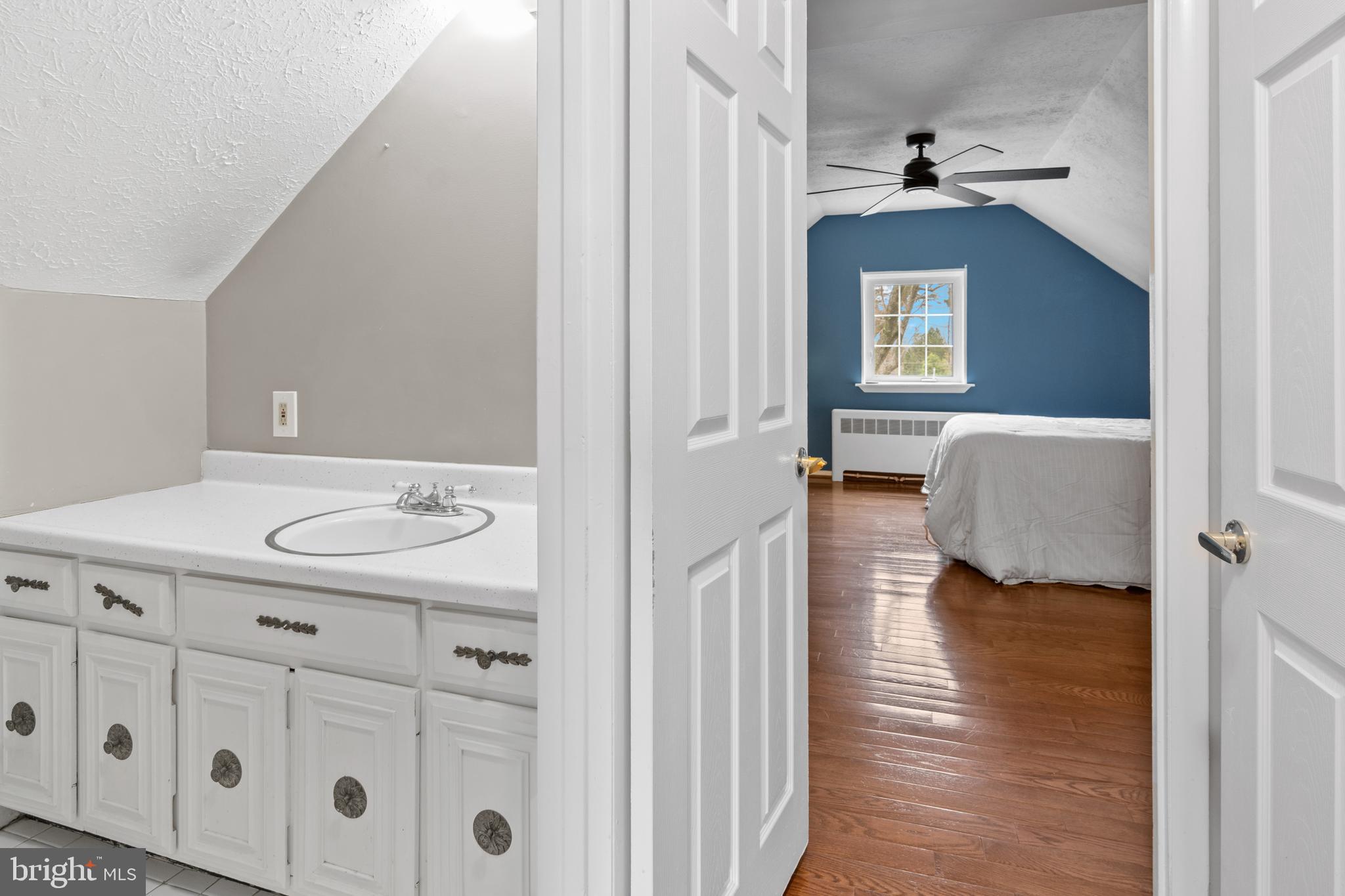 COLONIAL GARDENS - Residential