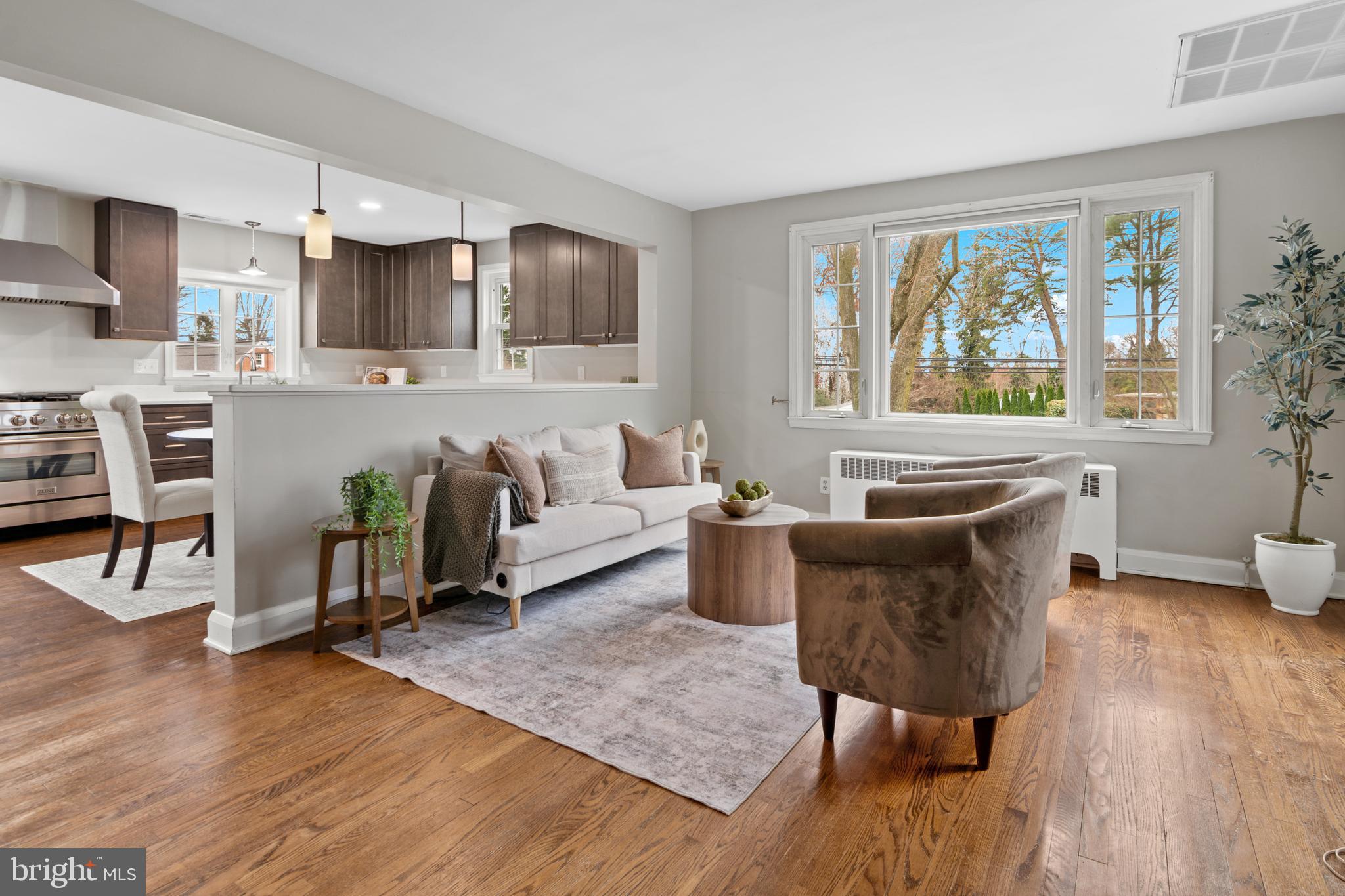 COLONIAL GARDENS - Residential