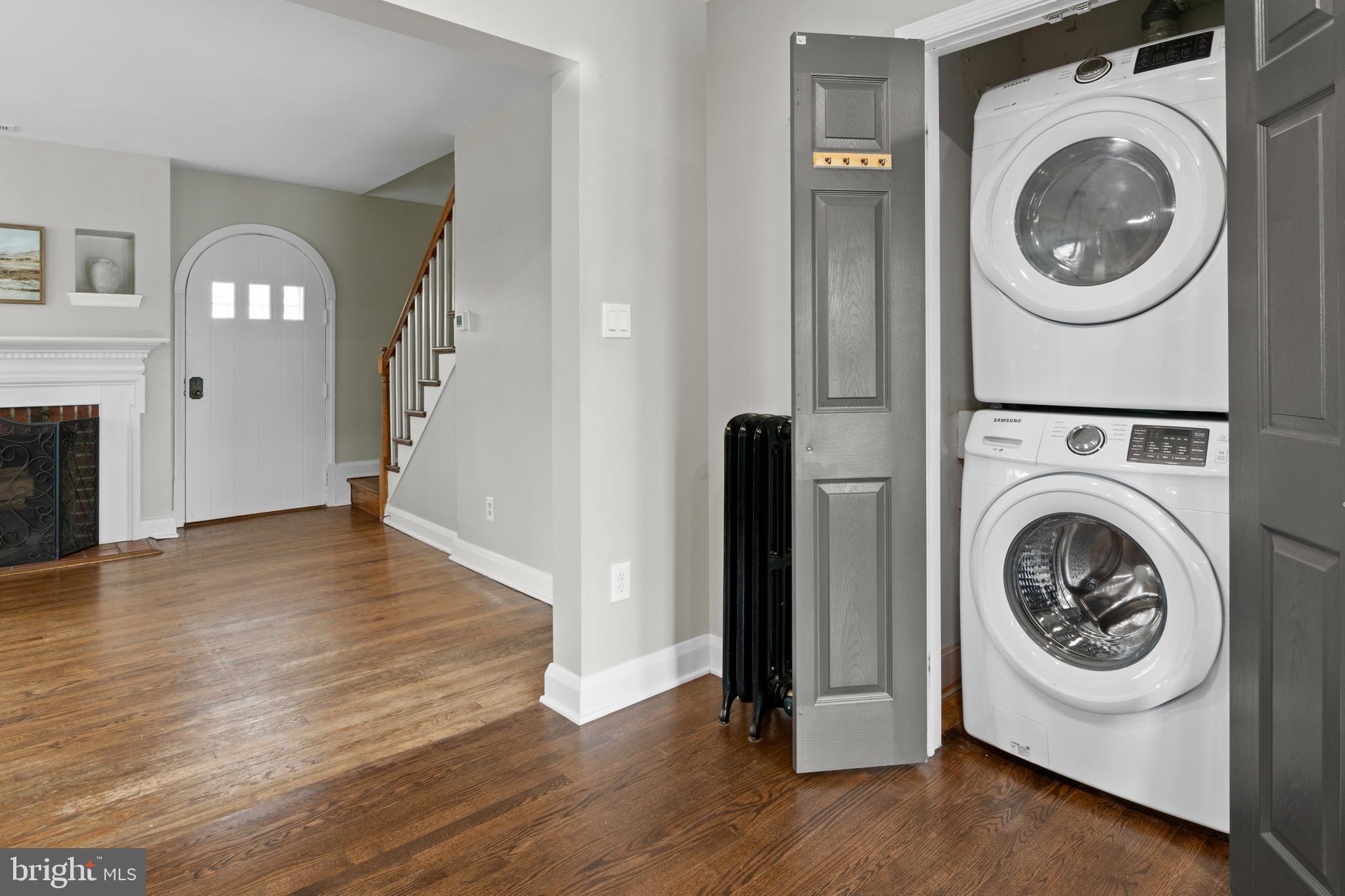 COLONIAL GARDENS - Residential