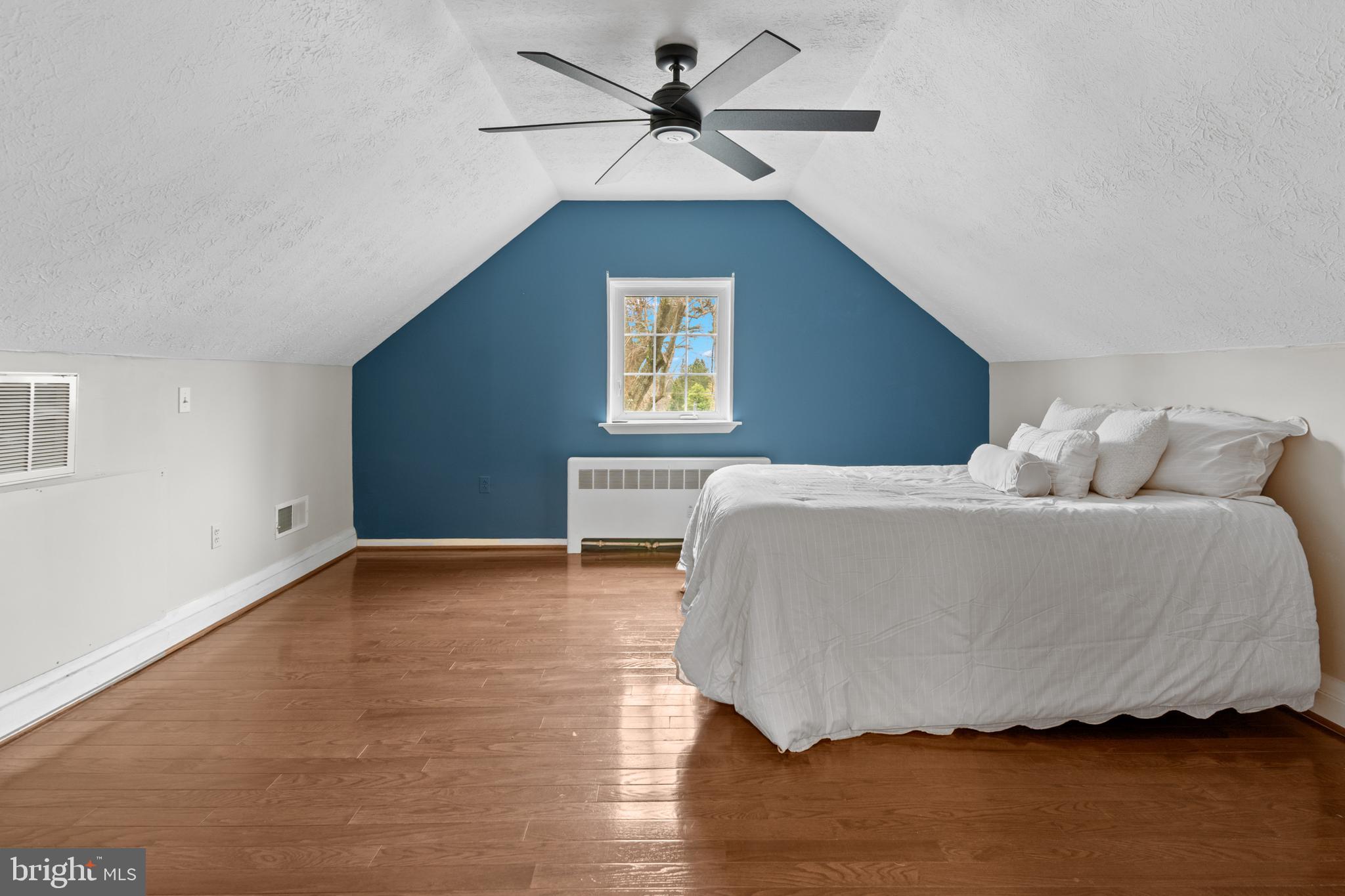 COLONIAL GARDENS - Residential