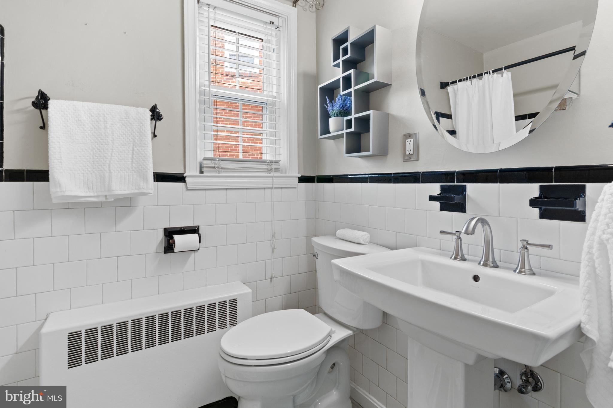 COLONIAL GARDENS - Residential