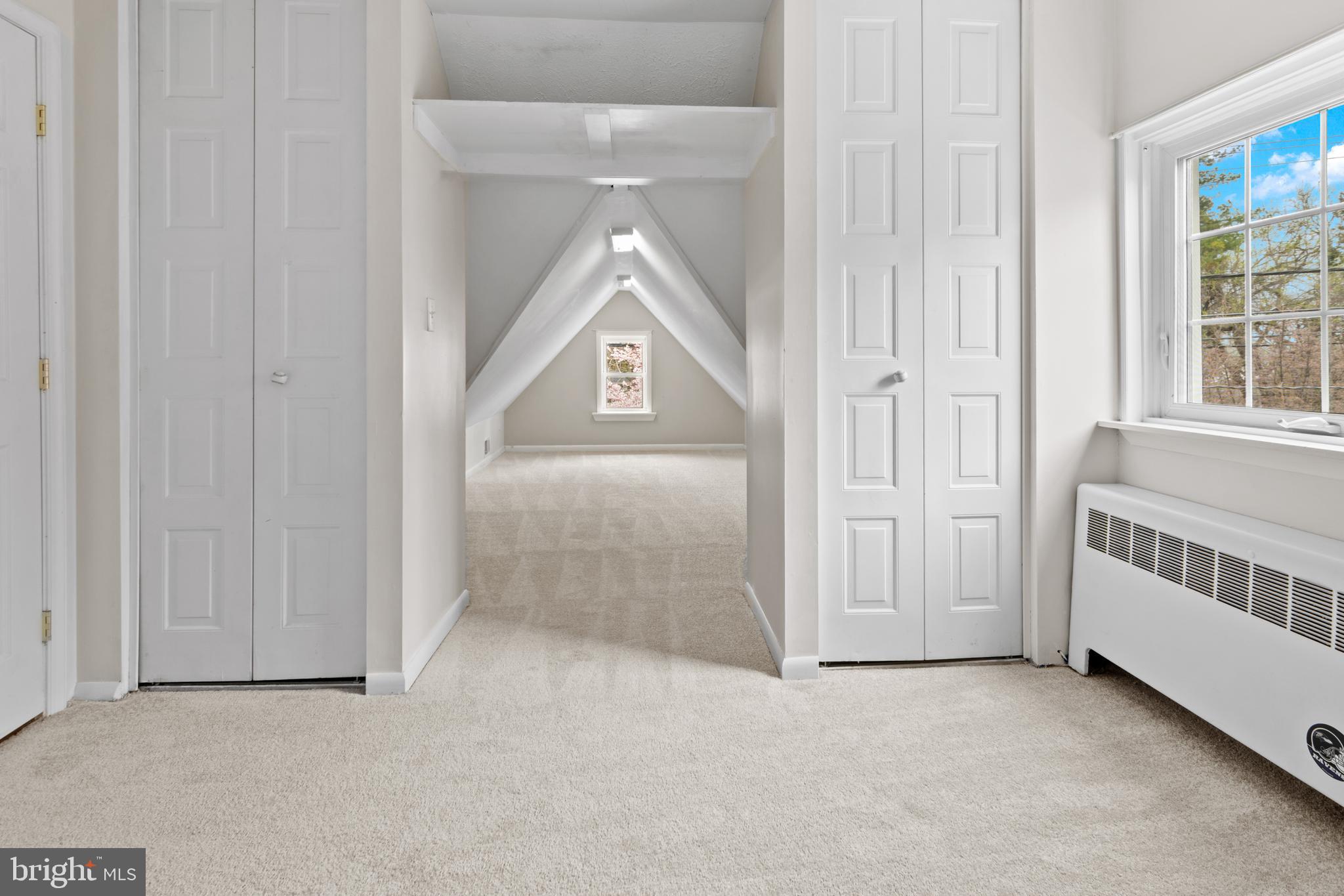 COLONIAL GARDENS - Residential