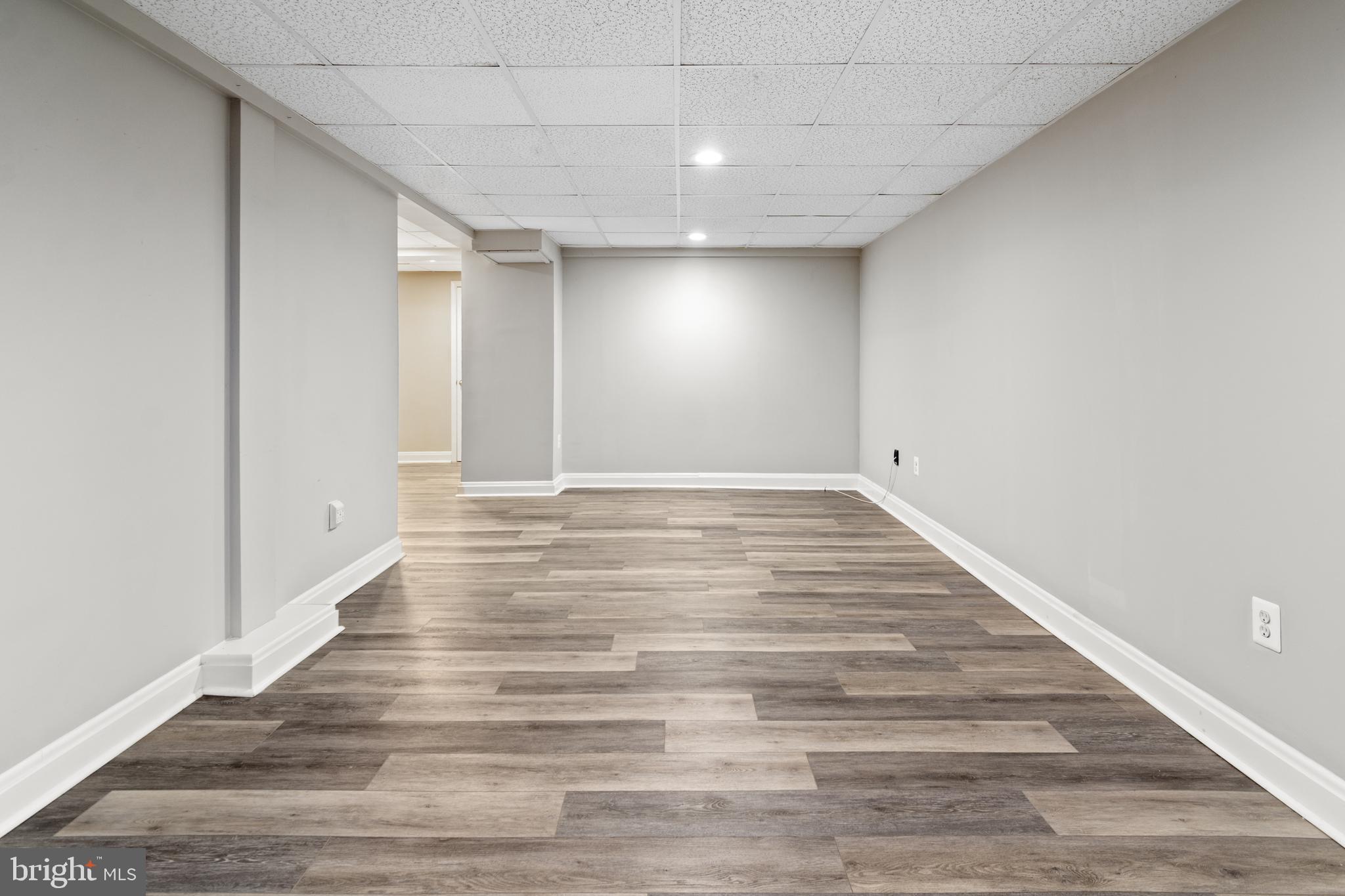 COLONIAL GARDENS - Residential