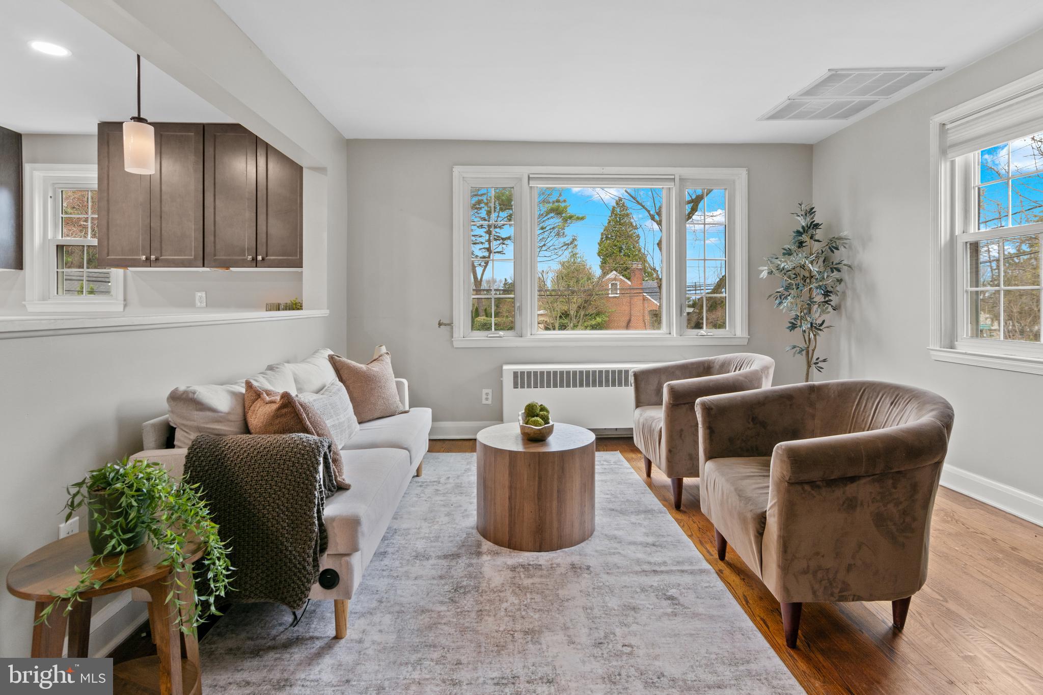 COLONIAL GARDENS - Residential