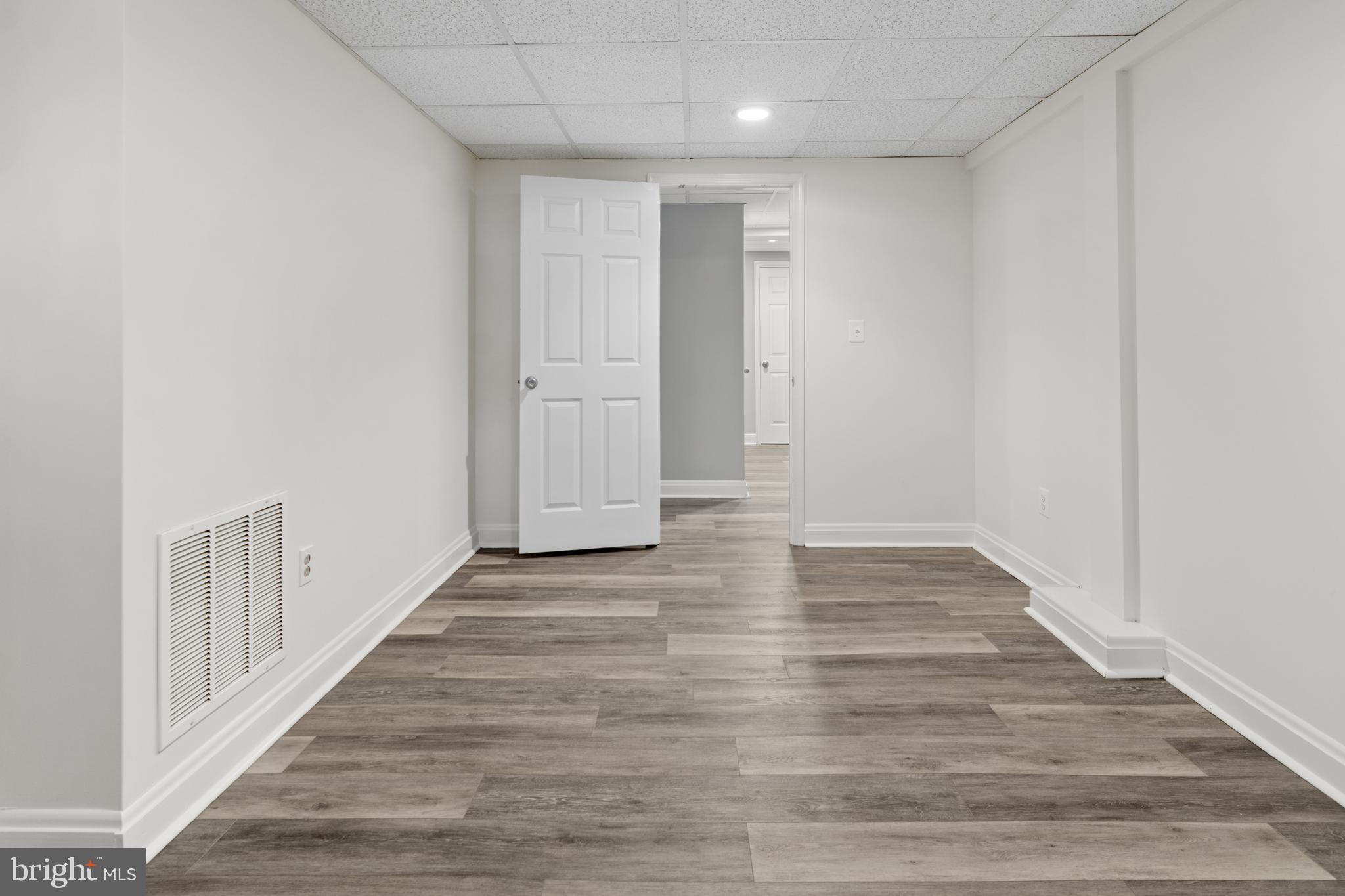 COLONIAL GARDENS - Residential