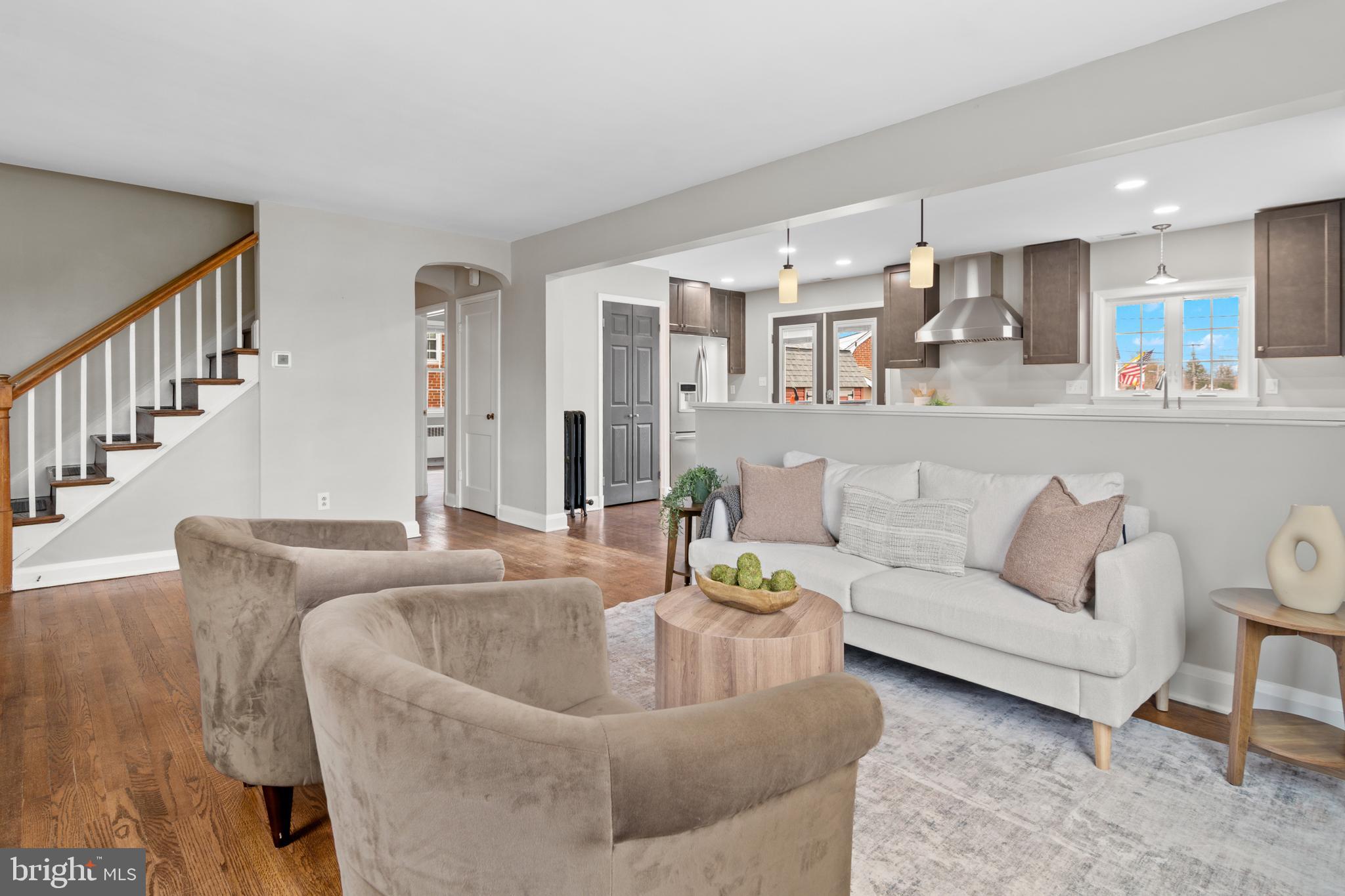 COLONIAL GARDENS - Residential