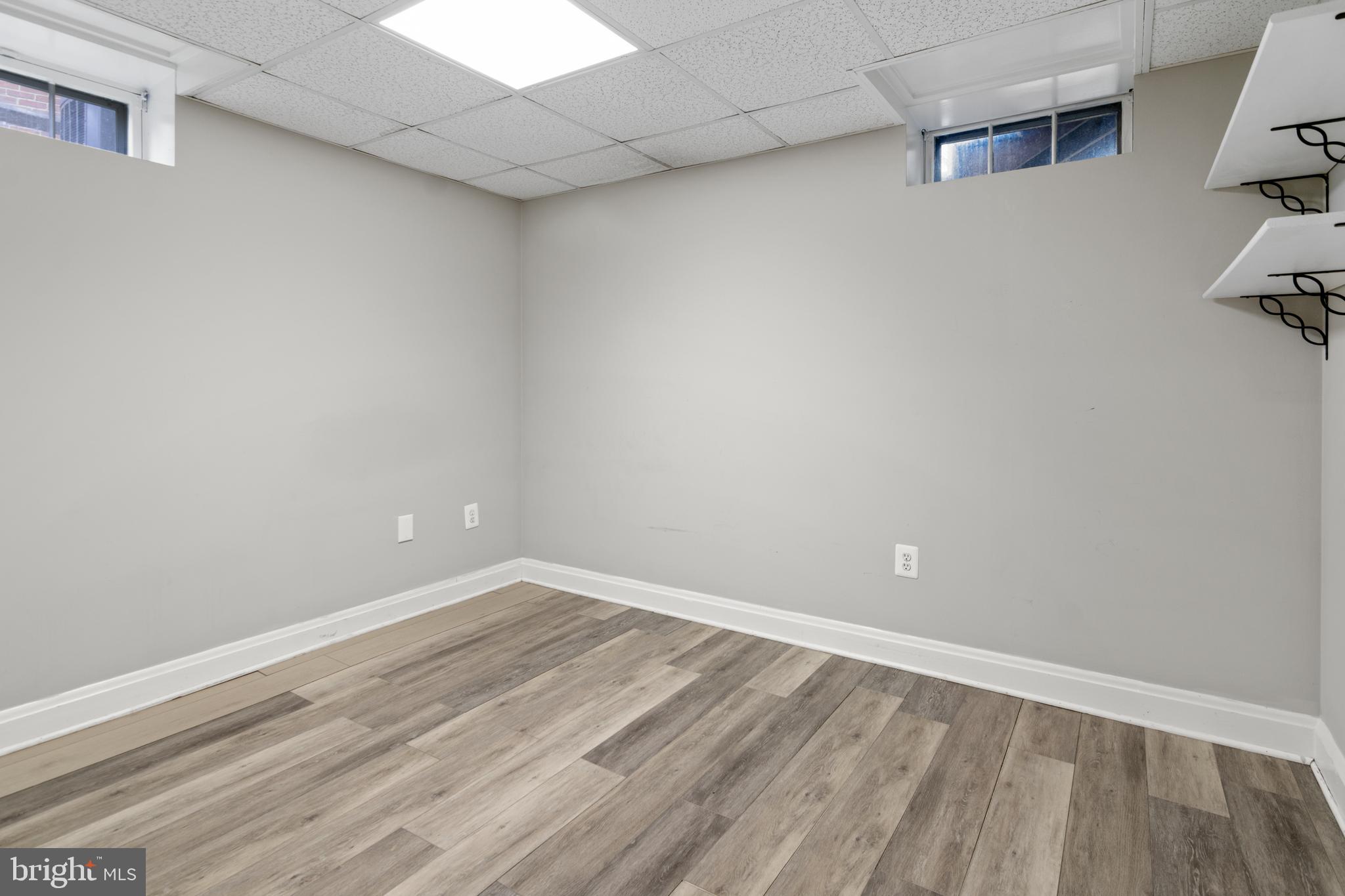 COLONIAL GARDENS - Residential