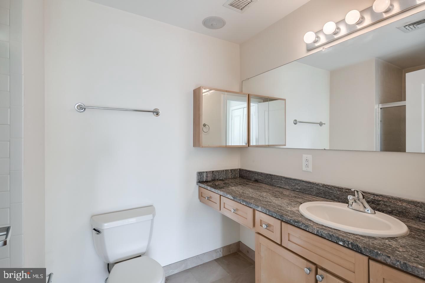 CENTER CITY - Residential Lease