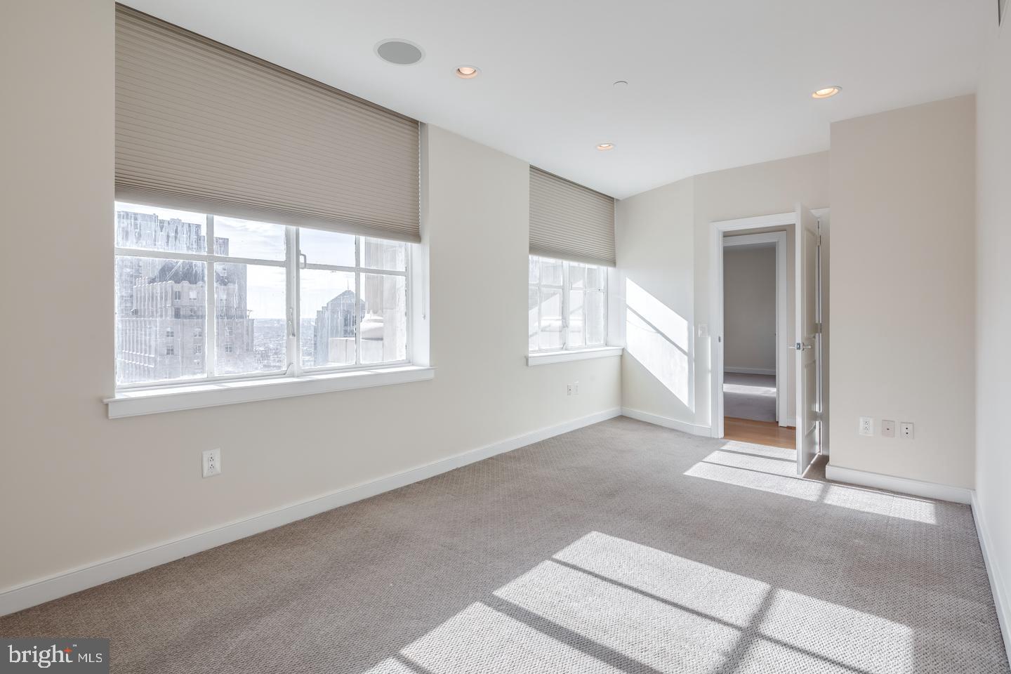 CENTER CITY - Residential Lease