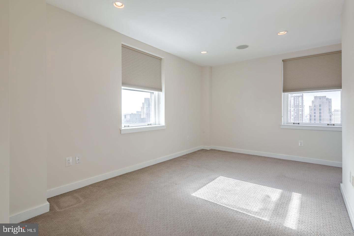 CENTER CITY - Residential Lease