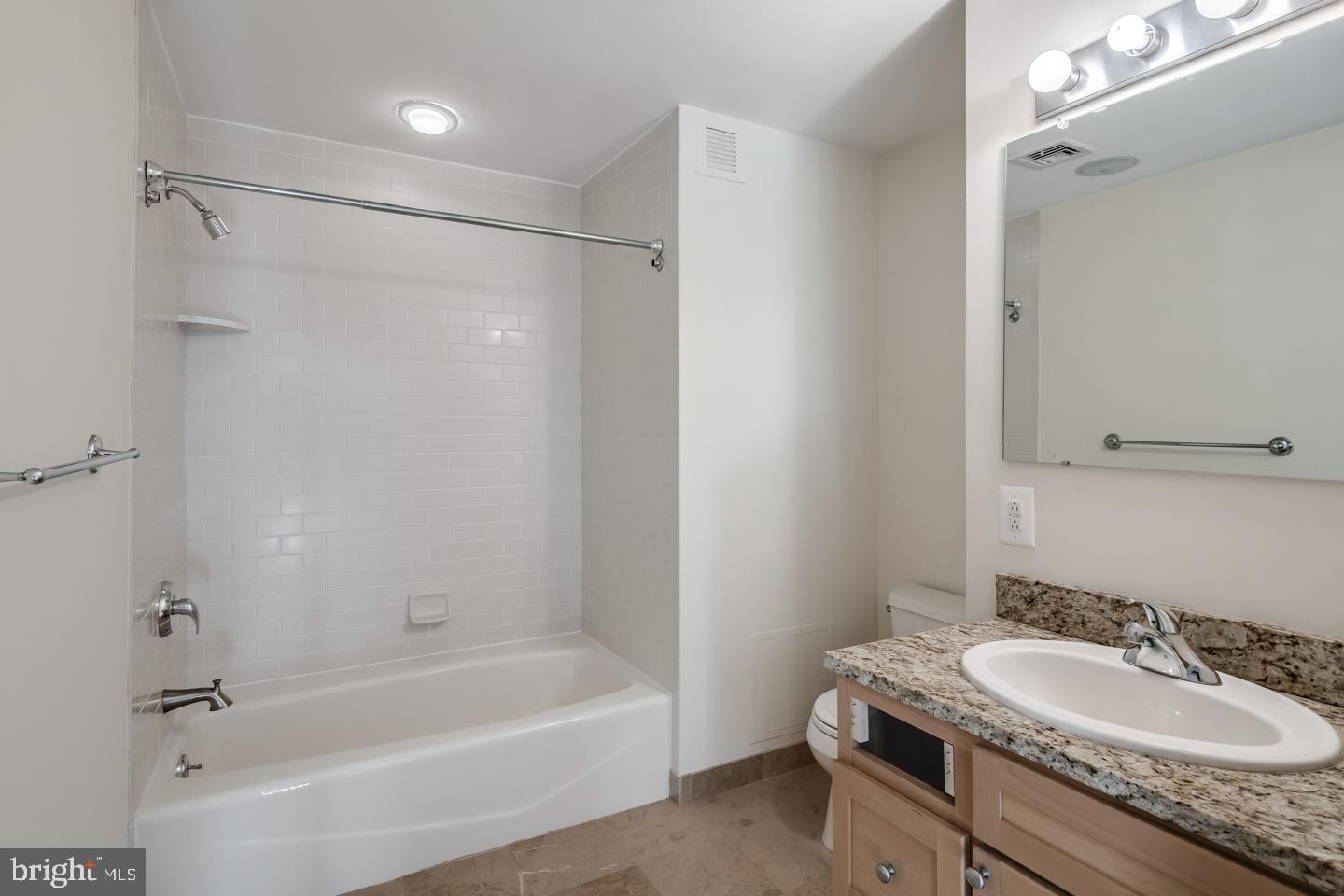 CENTER CITY - Residential Lease