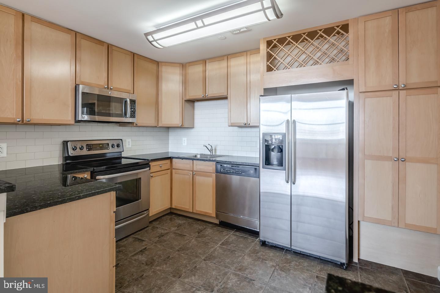 CENTER CITY - Residential Lease