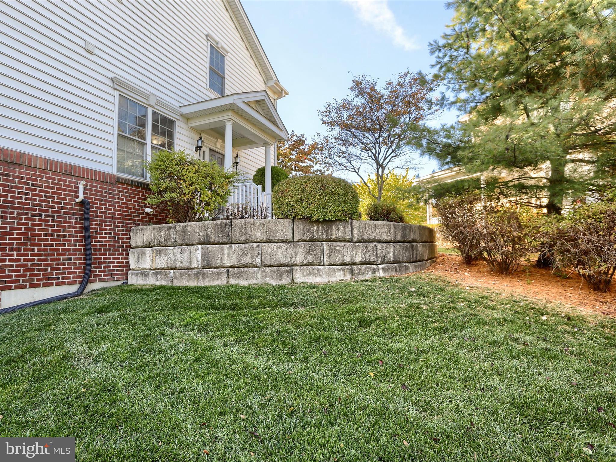 THE ENCLAVE - Residential