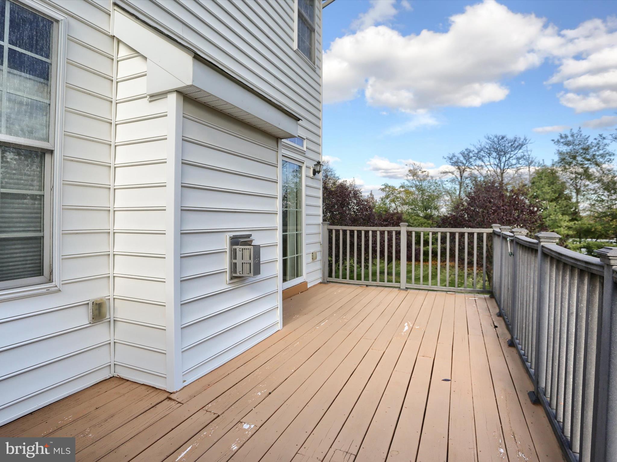 THE ENCLAVE - Residential