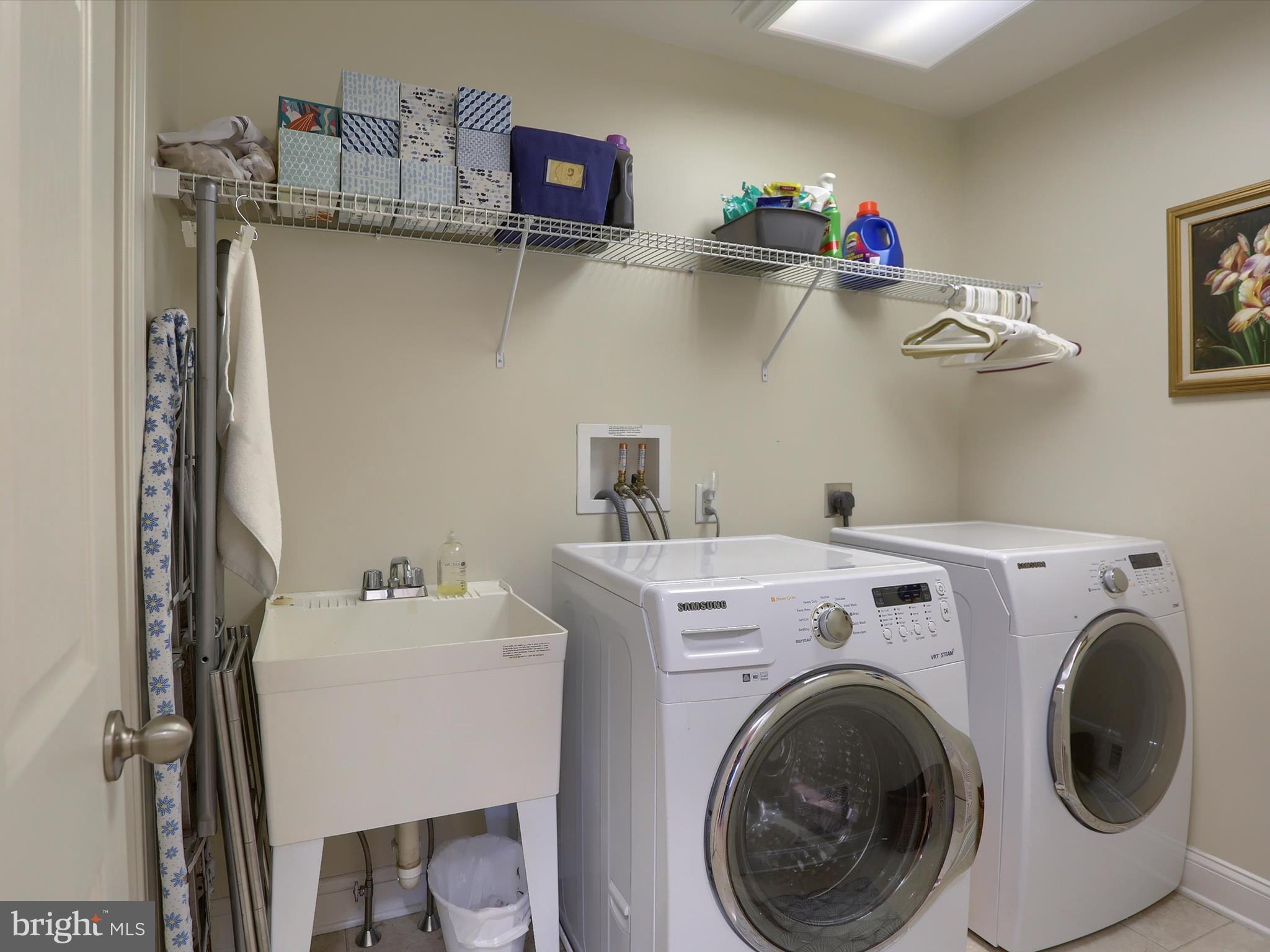 THE ENCLAVE - Residential