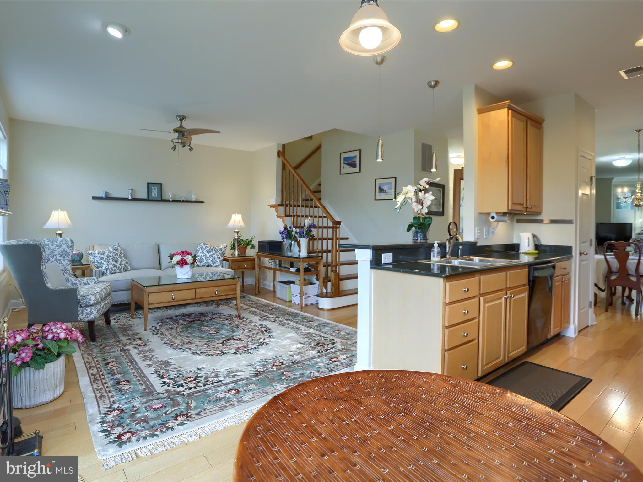 THE ENCLAVE - Residential