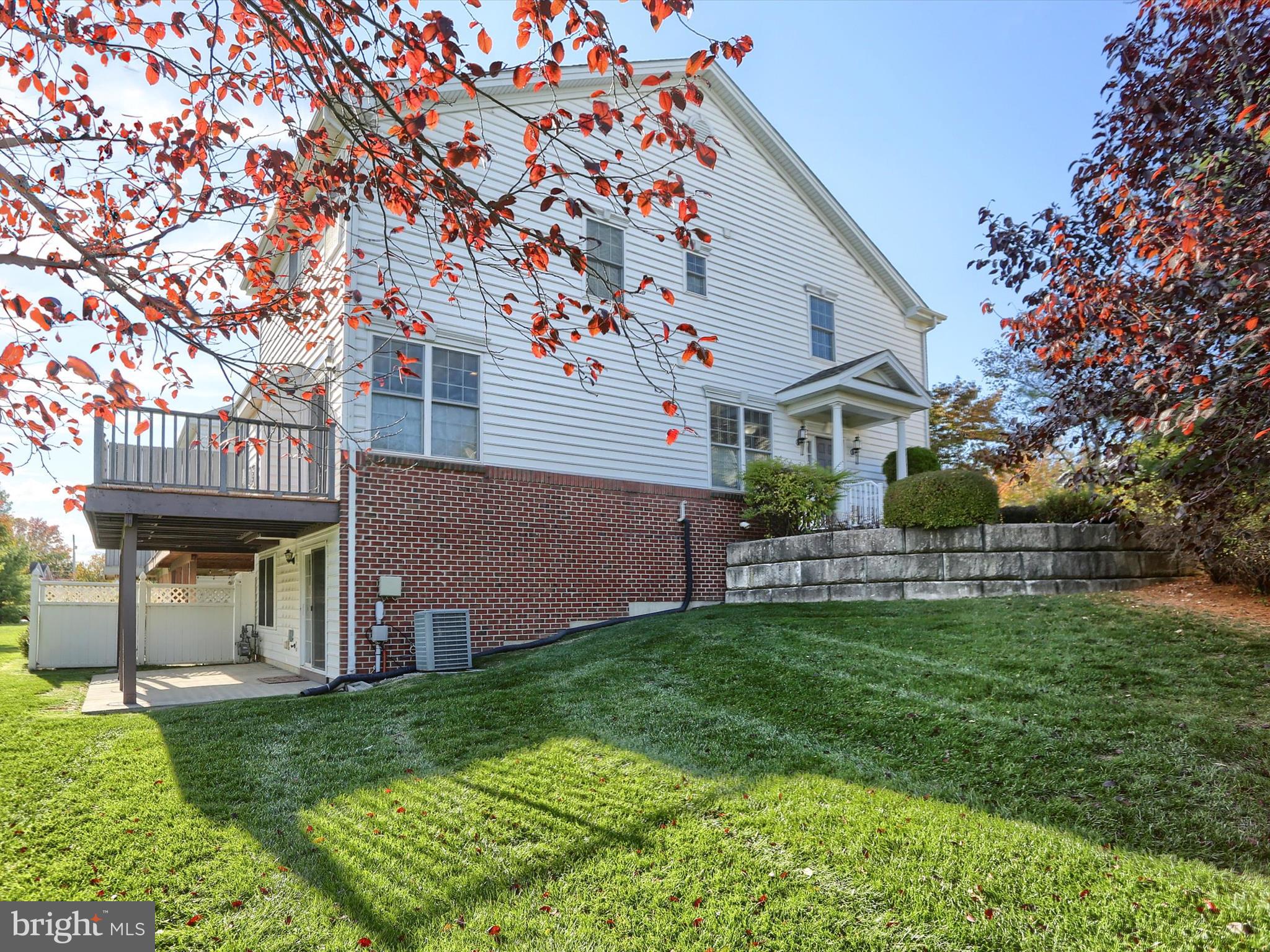 THE ENCLAVE - Residential