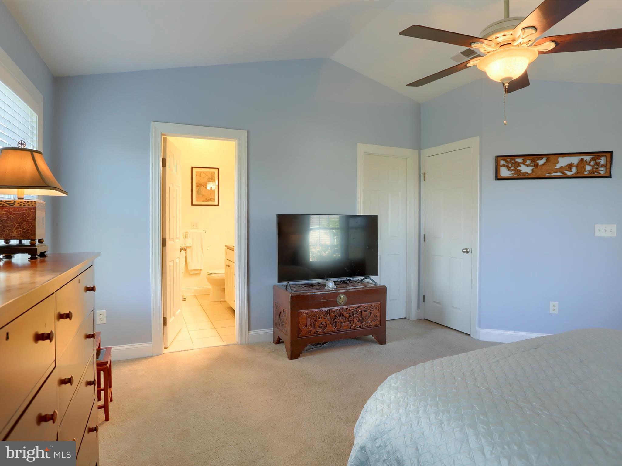 THE ENCLAVE - Residential