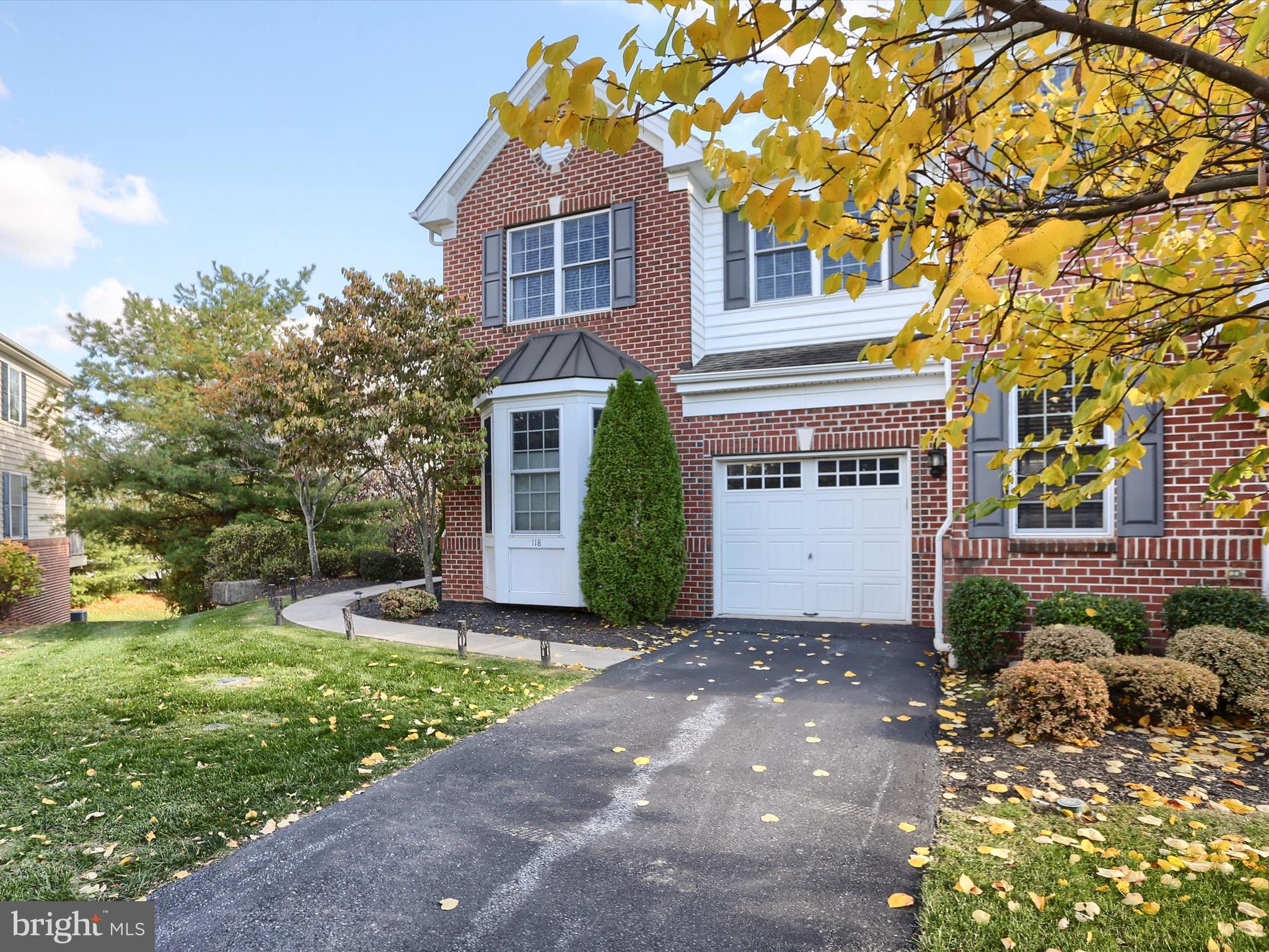 THE ENCLAVE - Residential