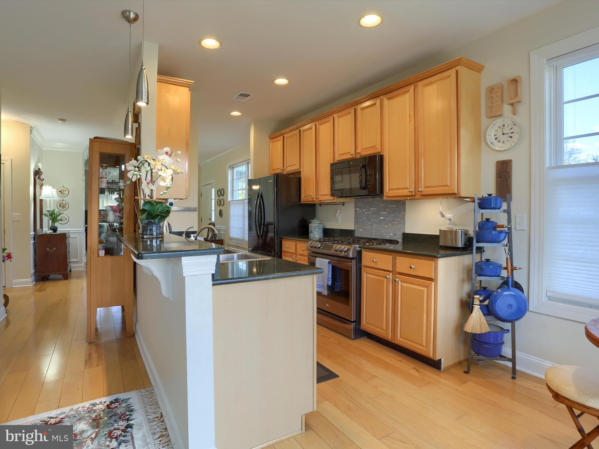 THE ENCLAVE - Residential