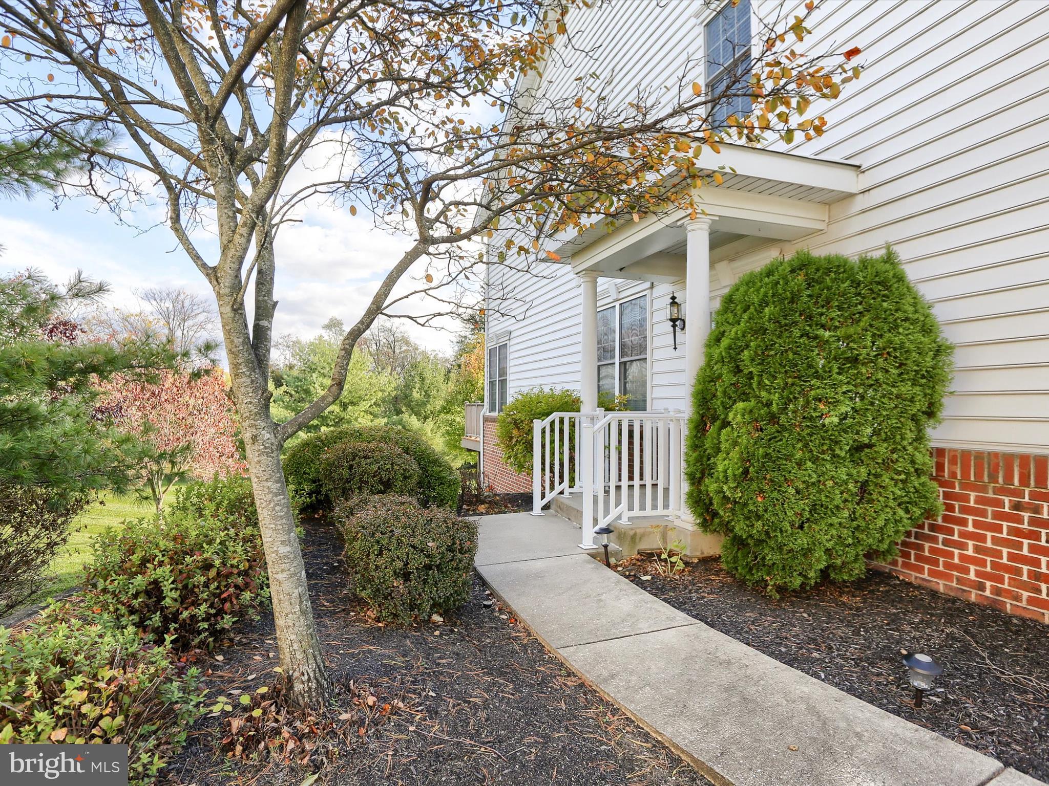 THE ENCLAVE - Residential