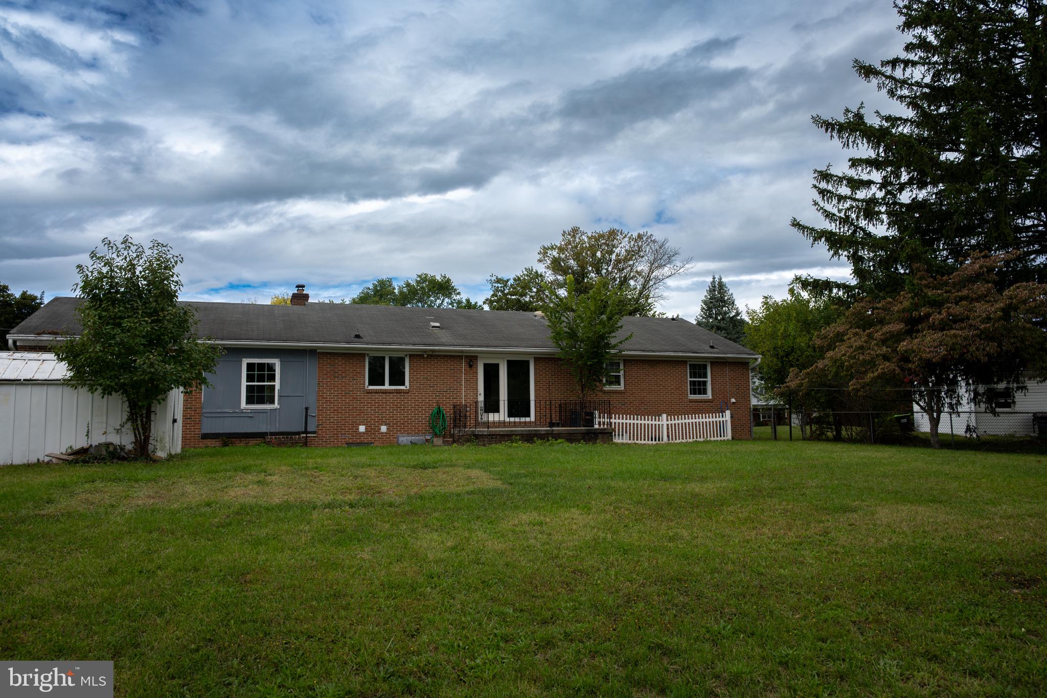 131 COUNTRY CLUB CIRCLE