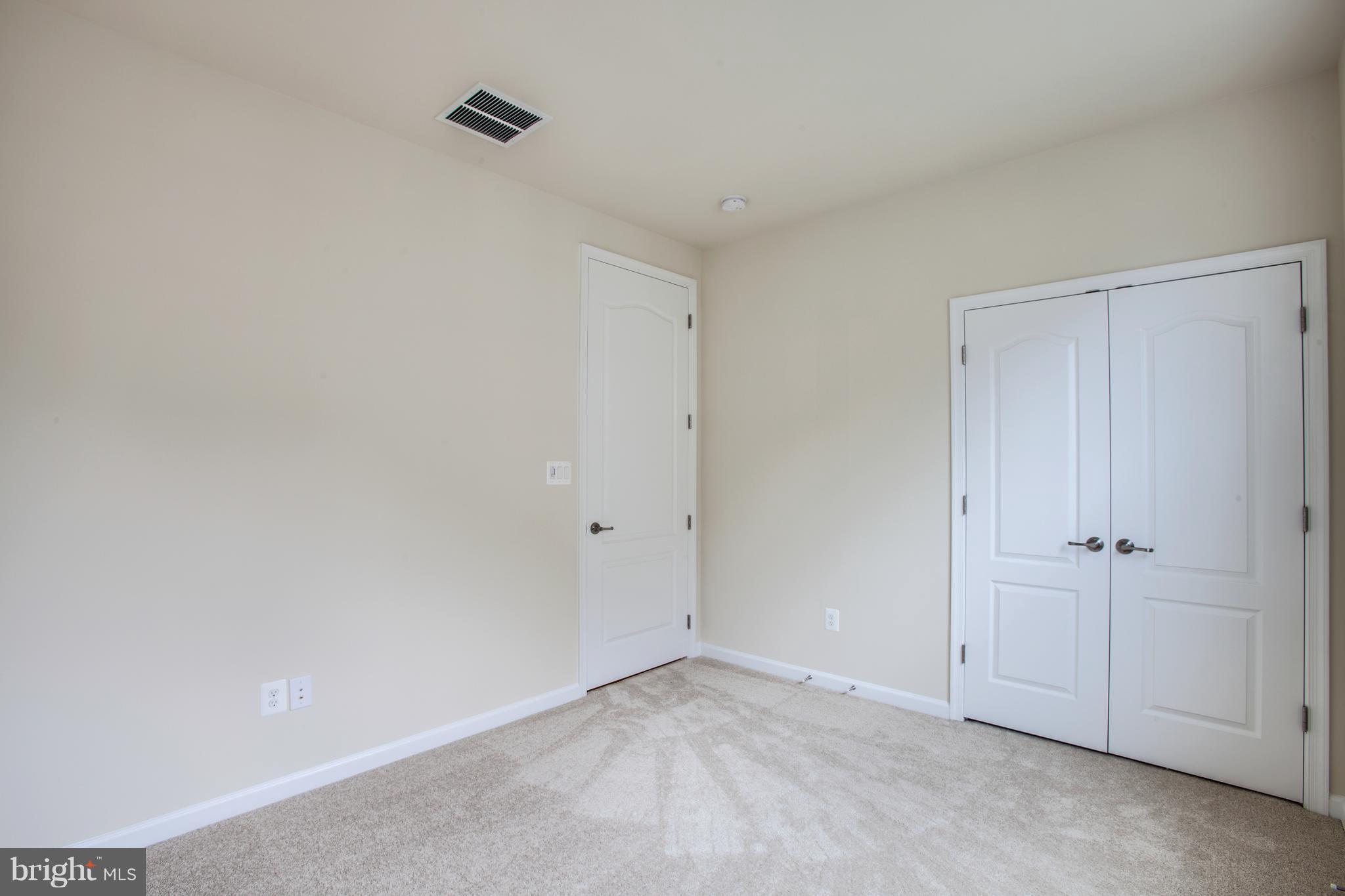 VIRGINIA HERITAGE AT LEE'S PARK - Residential