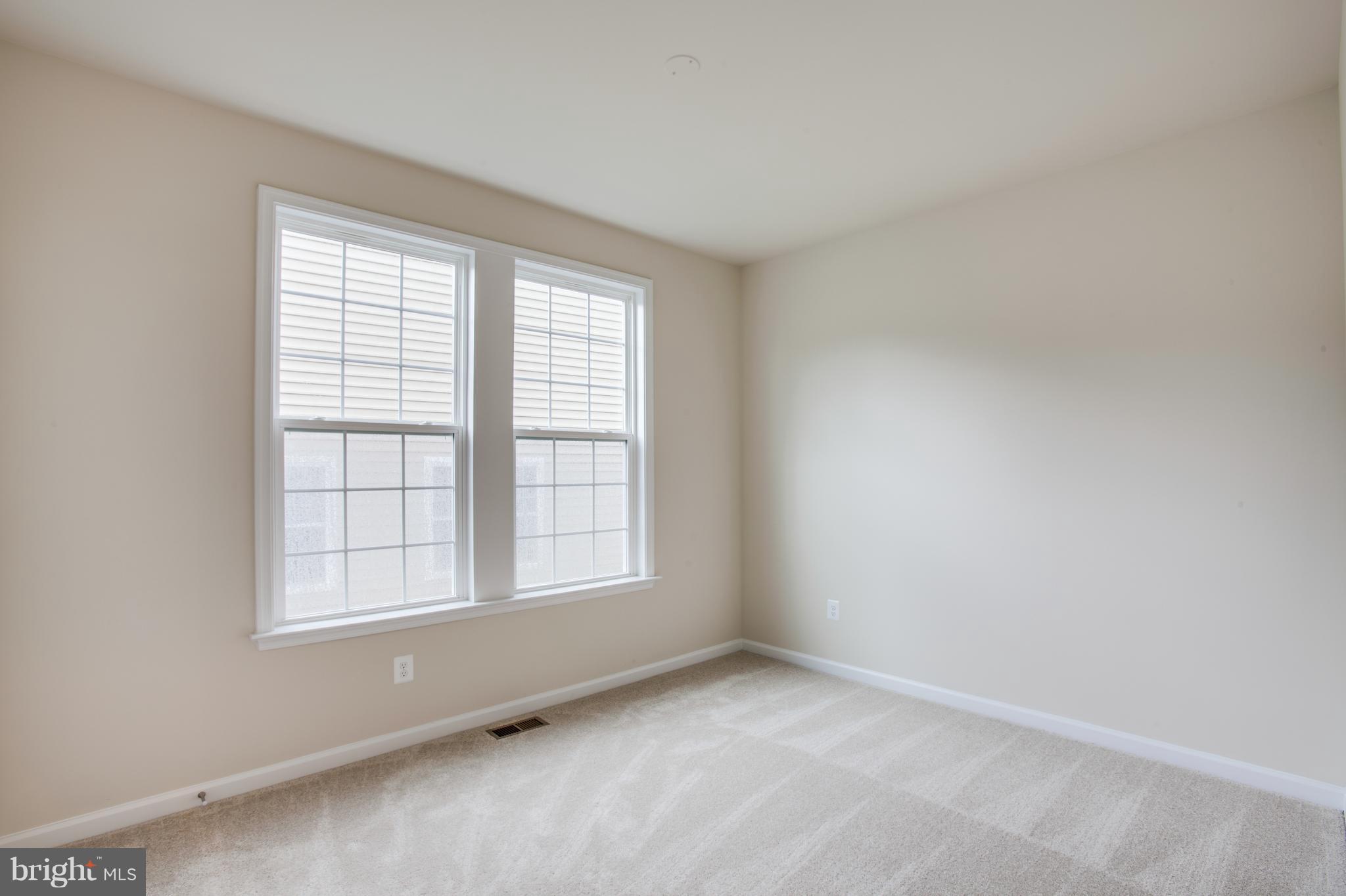 VIRGINIA HERITAGE AT LEE'S PARK - Residential