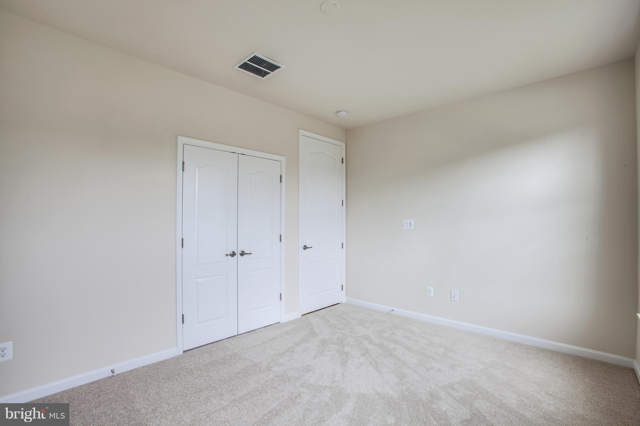 VIRGINIA HERITAGE AT LEE'S PARK - Residential