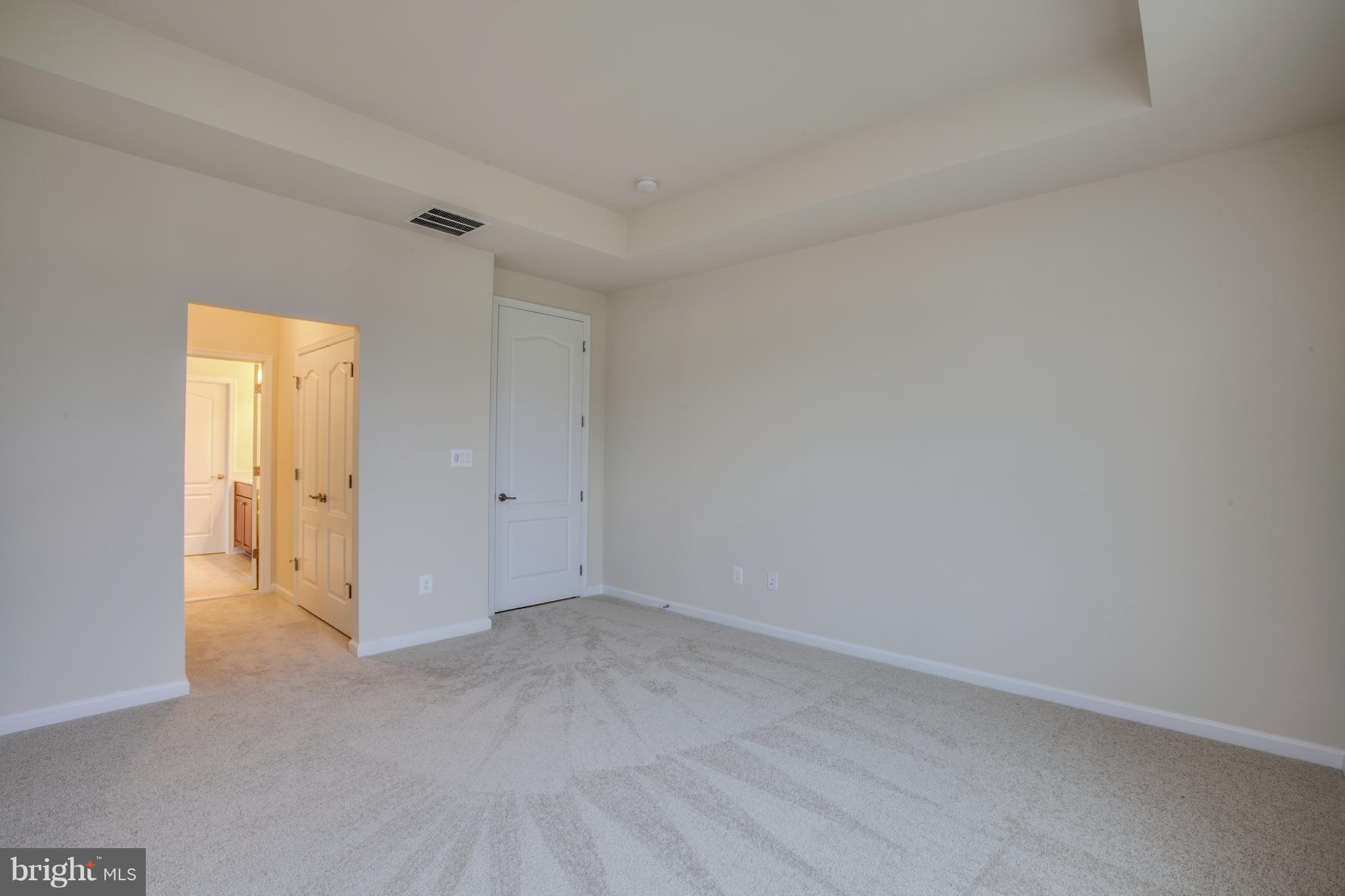 VIRGINIA HERITAGE AT LEE'S PARK - Residential