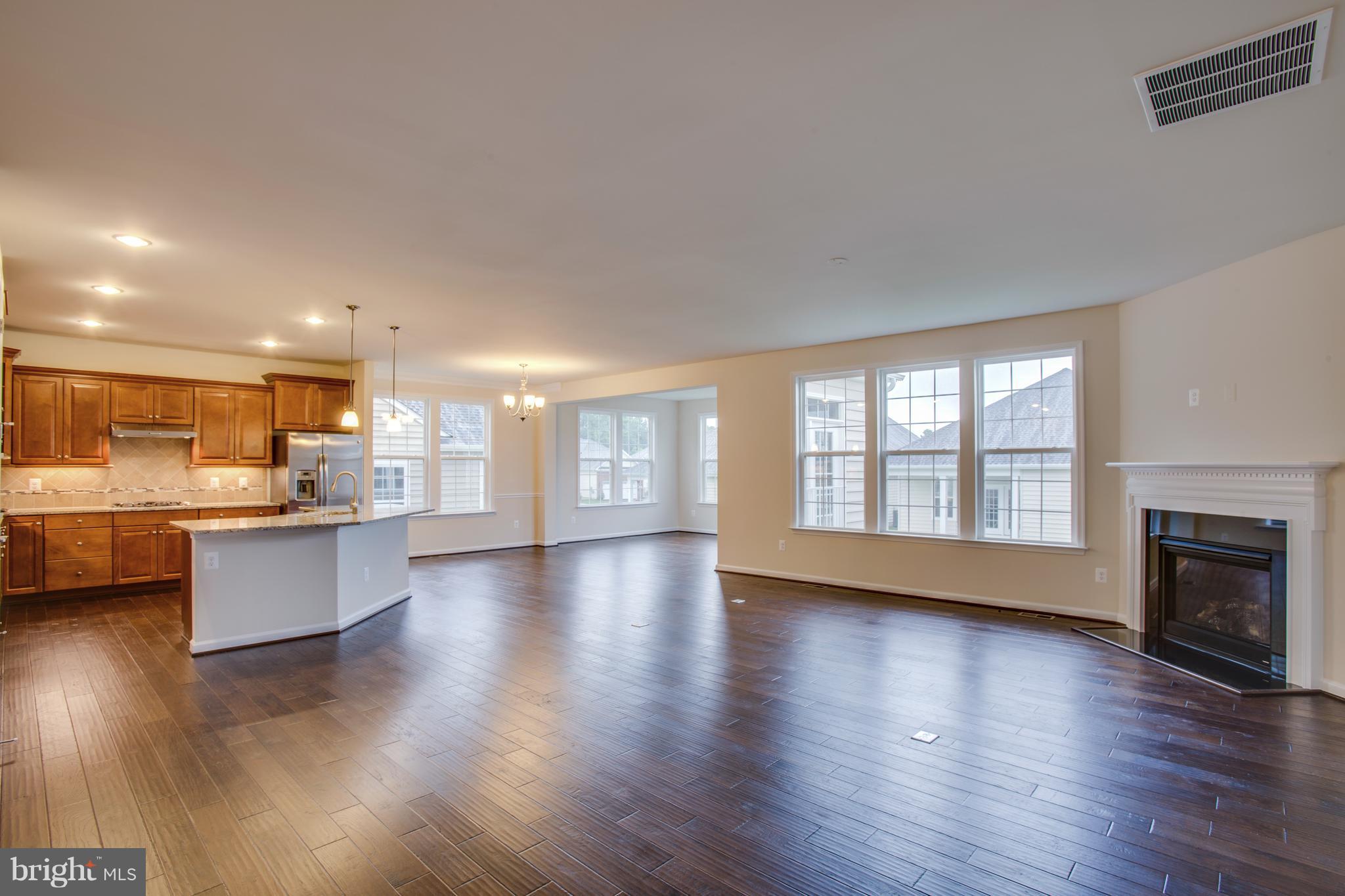 VIRGINIA HERITAGE AT LEE'S PARK - Residential