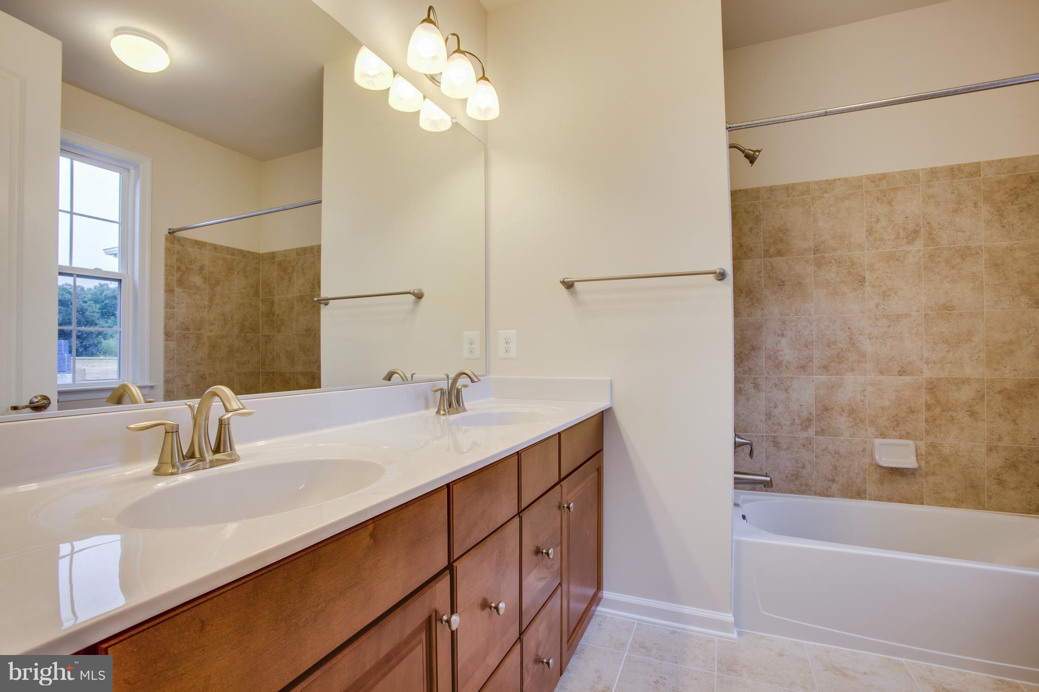 VIRGINIA HERITAGE AT LEE'S PARK - Residential