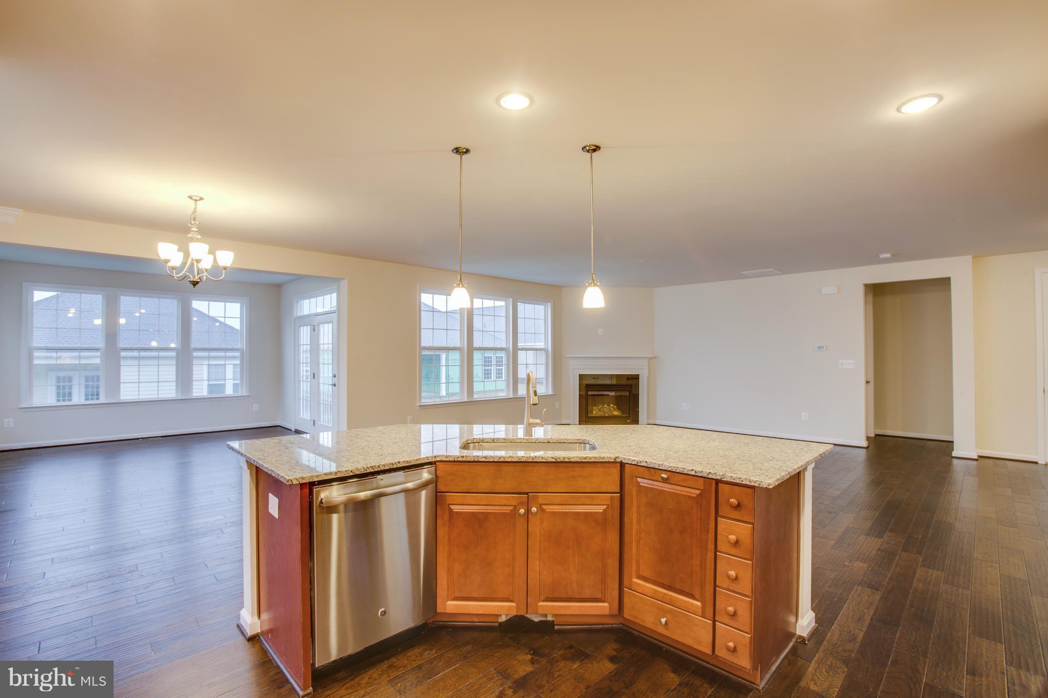 VIRGINIA HERITAGE AT LEE'S PARK - Residential