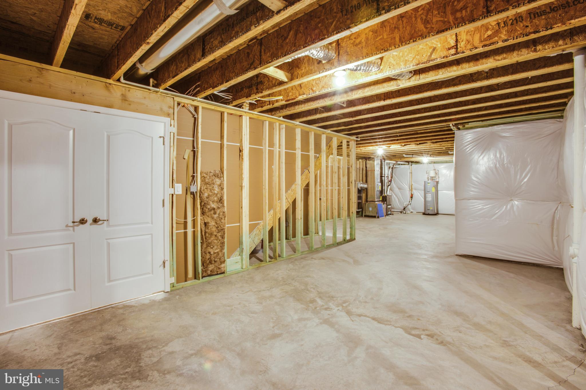 VIRGINIA HERITAGE AT LEE'S PARK - Residential