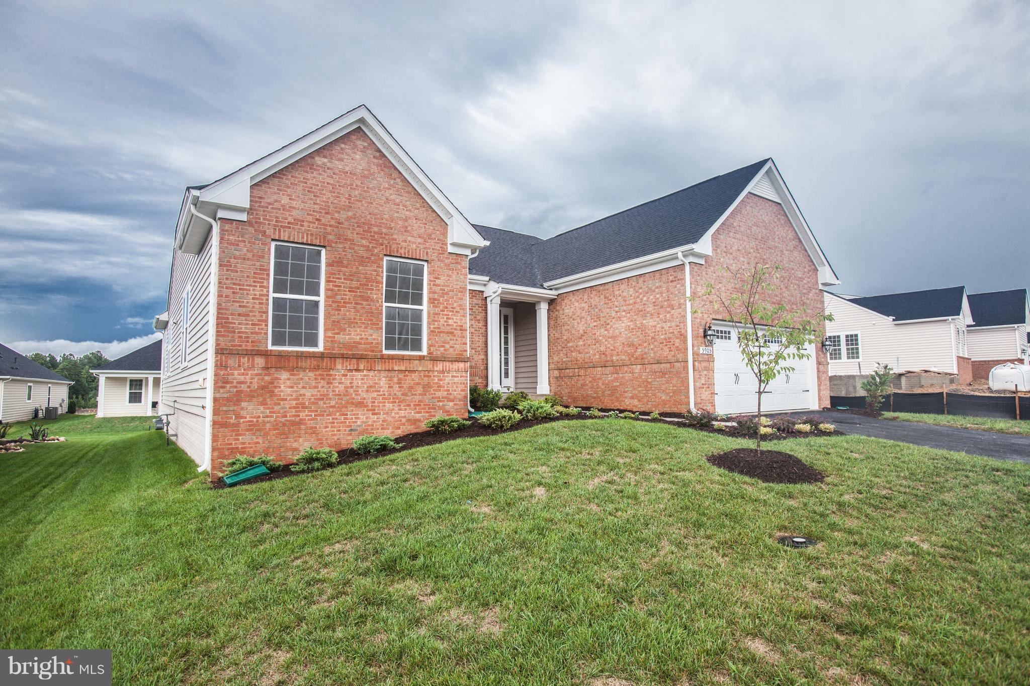 VIRGINIA HERITAGE AT LEE'S PARK - Residential