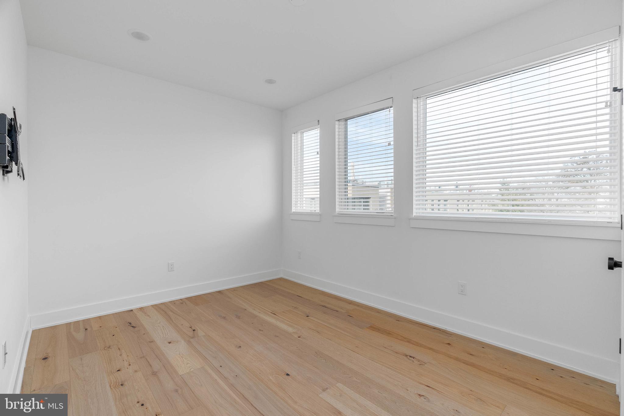 FRANCISVILLE - Residential Lease