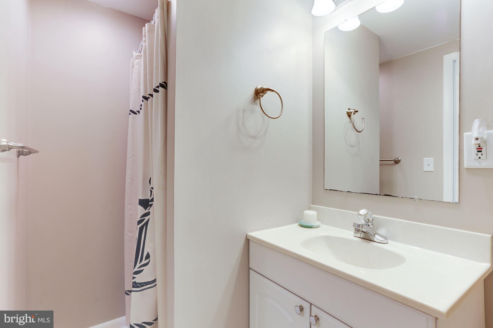 LEISHEAR VILLAGE - Residential