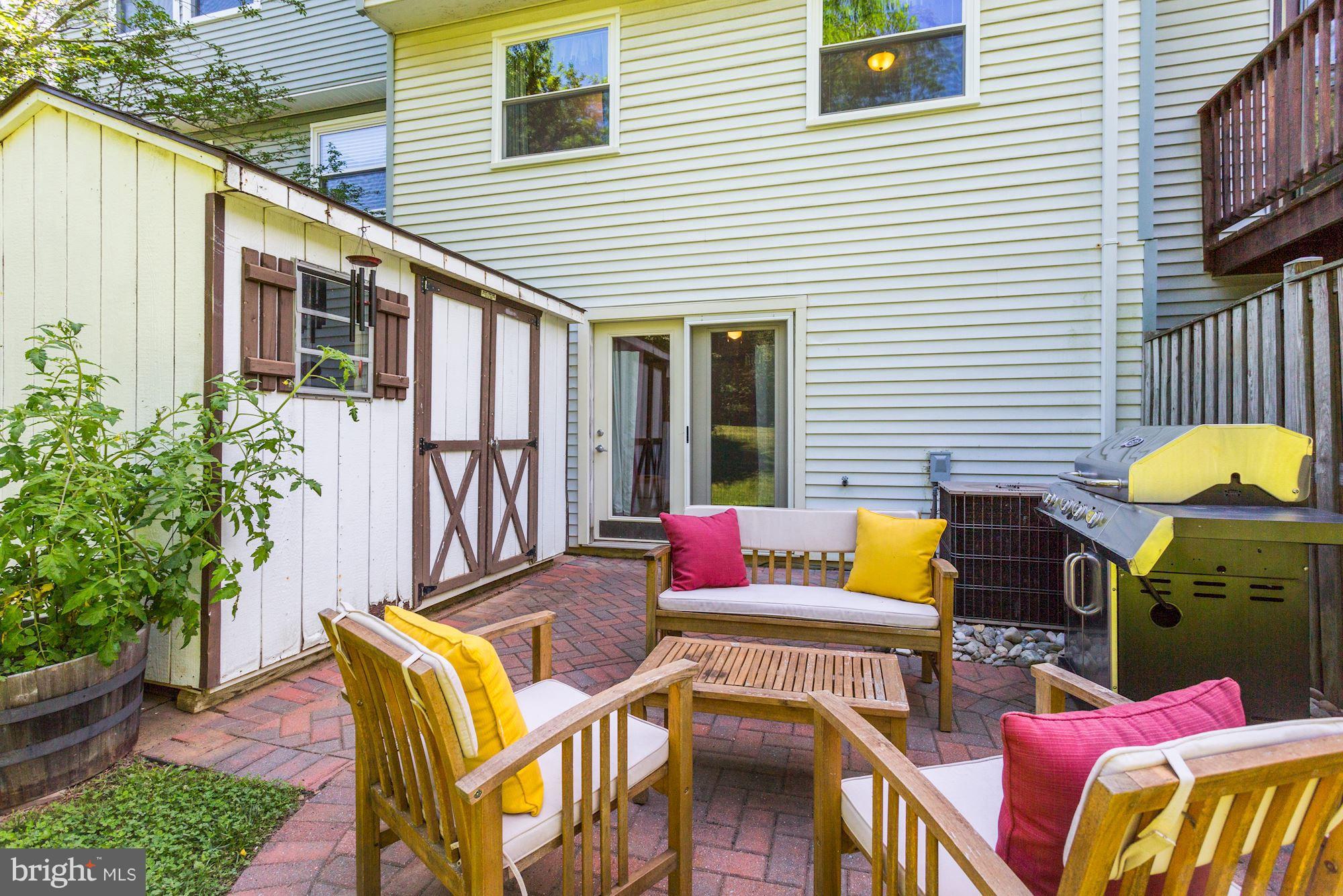 LEISHEAR VILLAGE - Residential