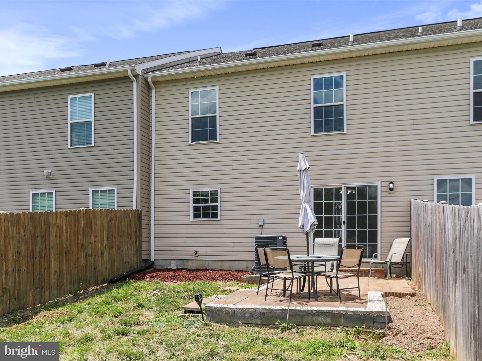 TOWNES AT OAKHURST - Residential