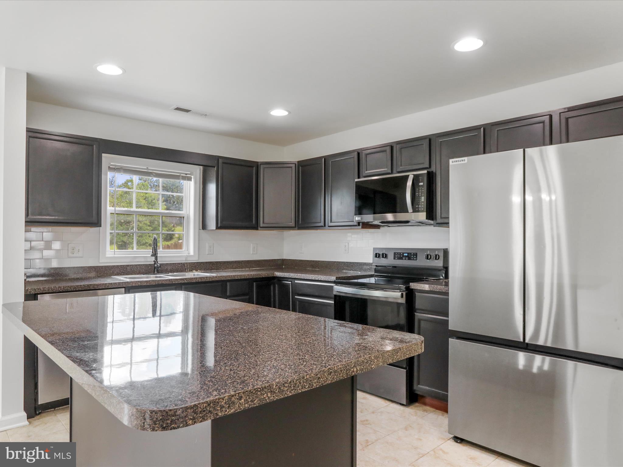 TOWNES AT OAKHURST - Residential