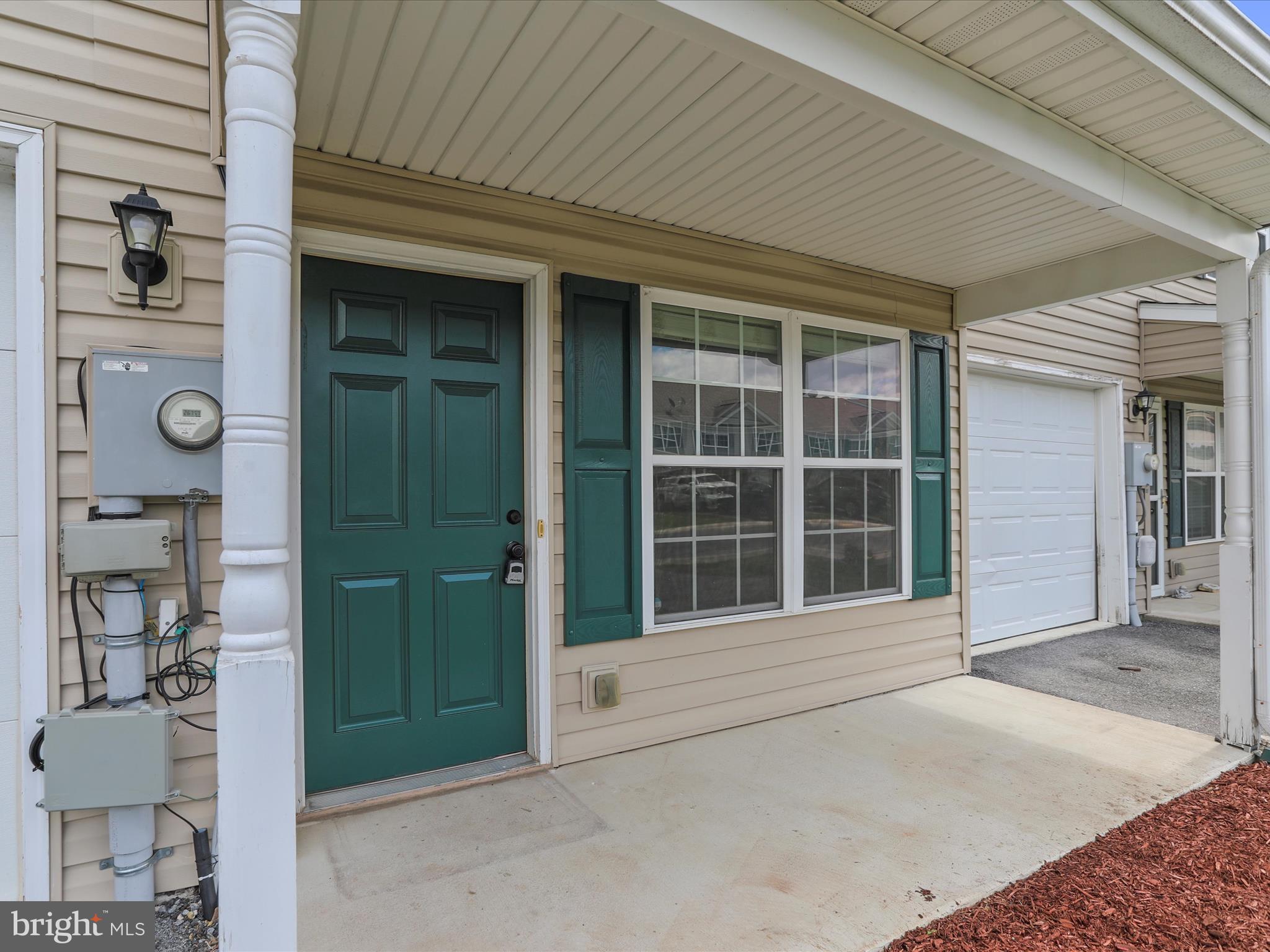 TOWNES AT OAKHURST - Residential