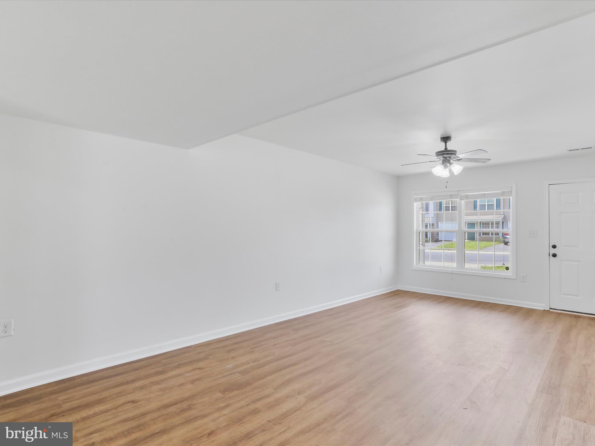 TOWNES AT OAKHURST - Residential