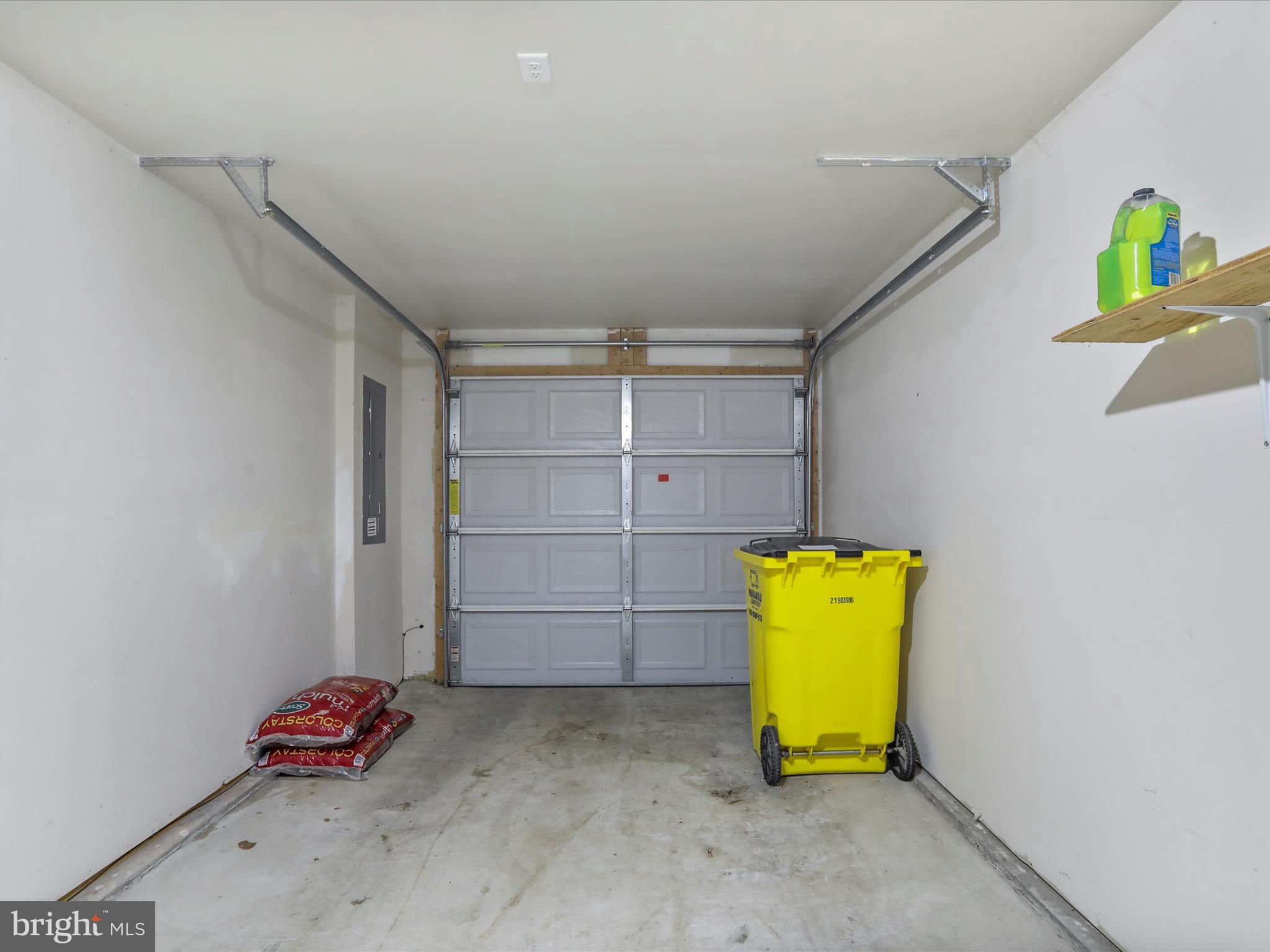 TOWNES AT OAKHURST - Residential