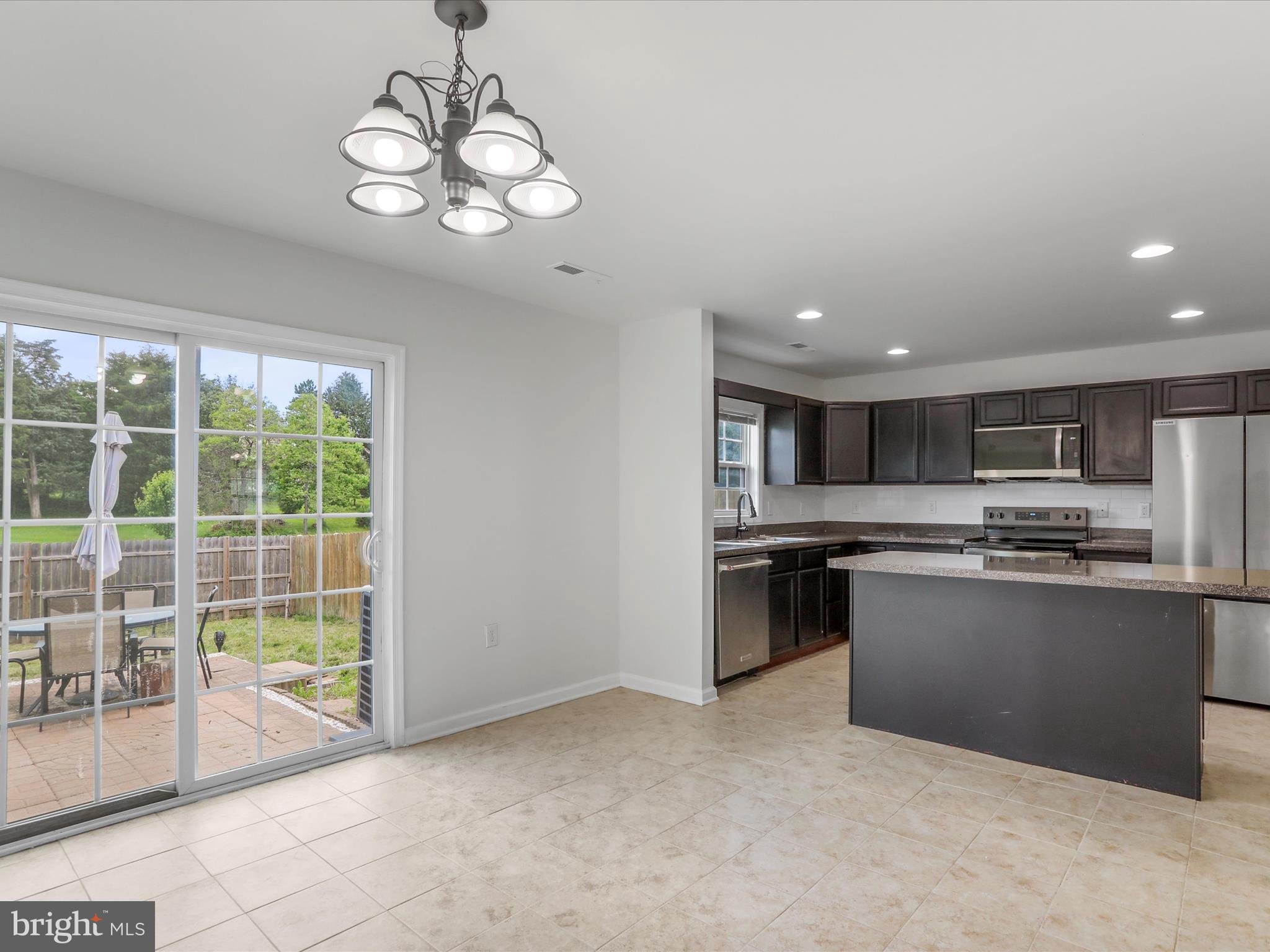 TOWNES AT OAKHURST - Residential