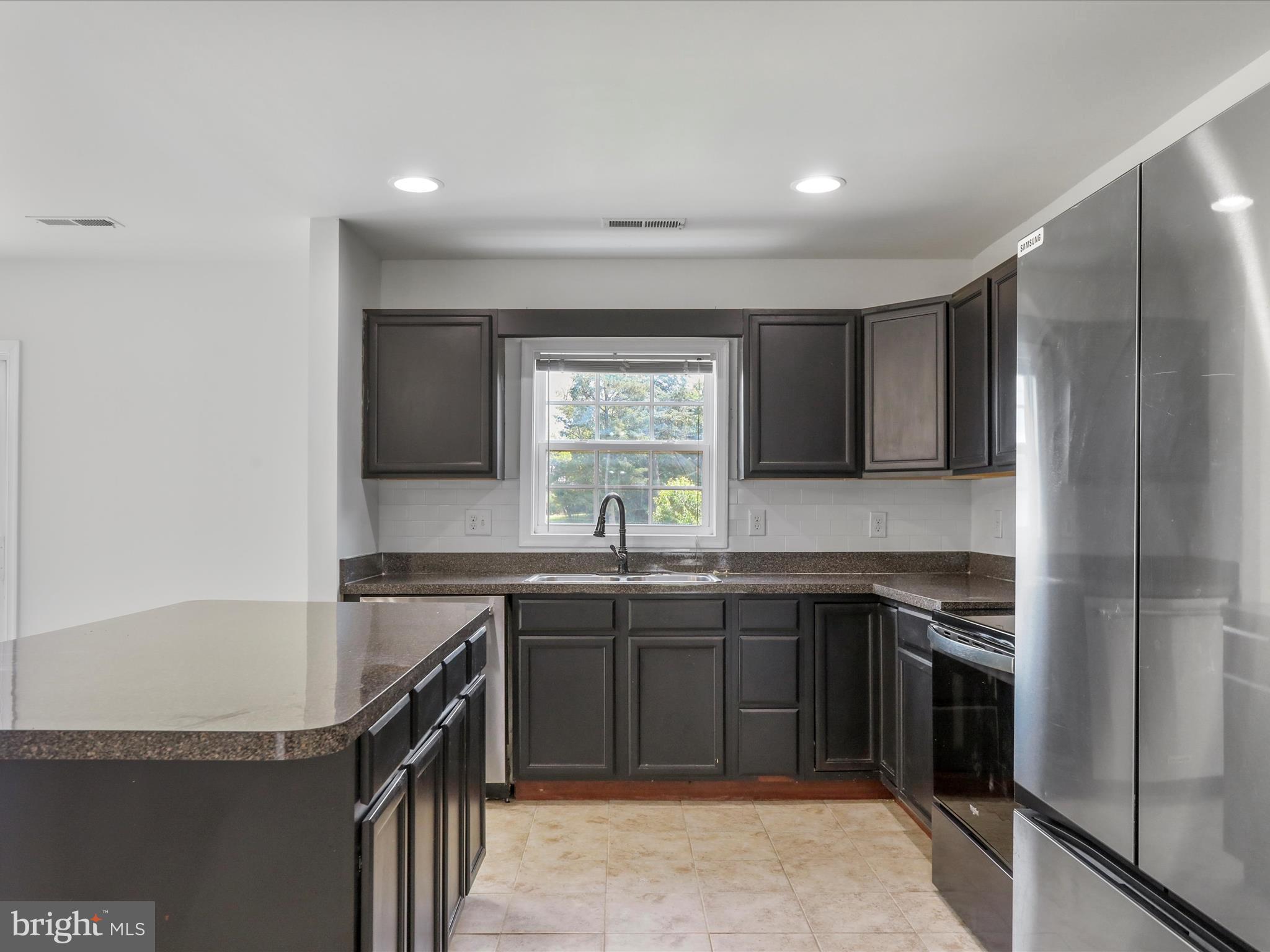 TOWNES AT OAKHURST - Residential