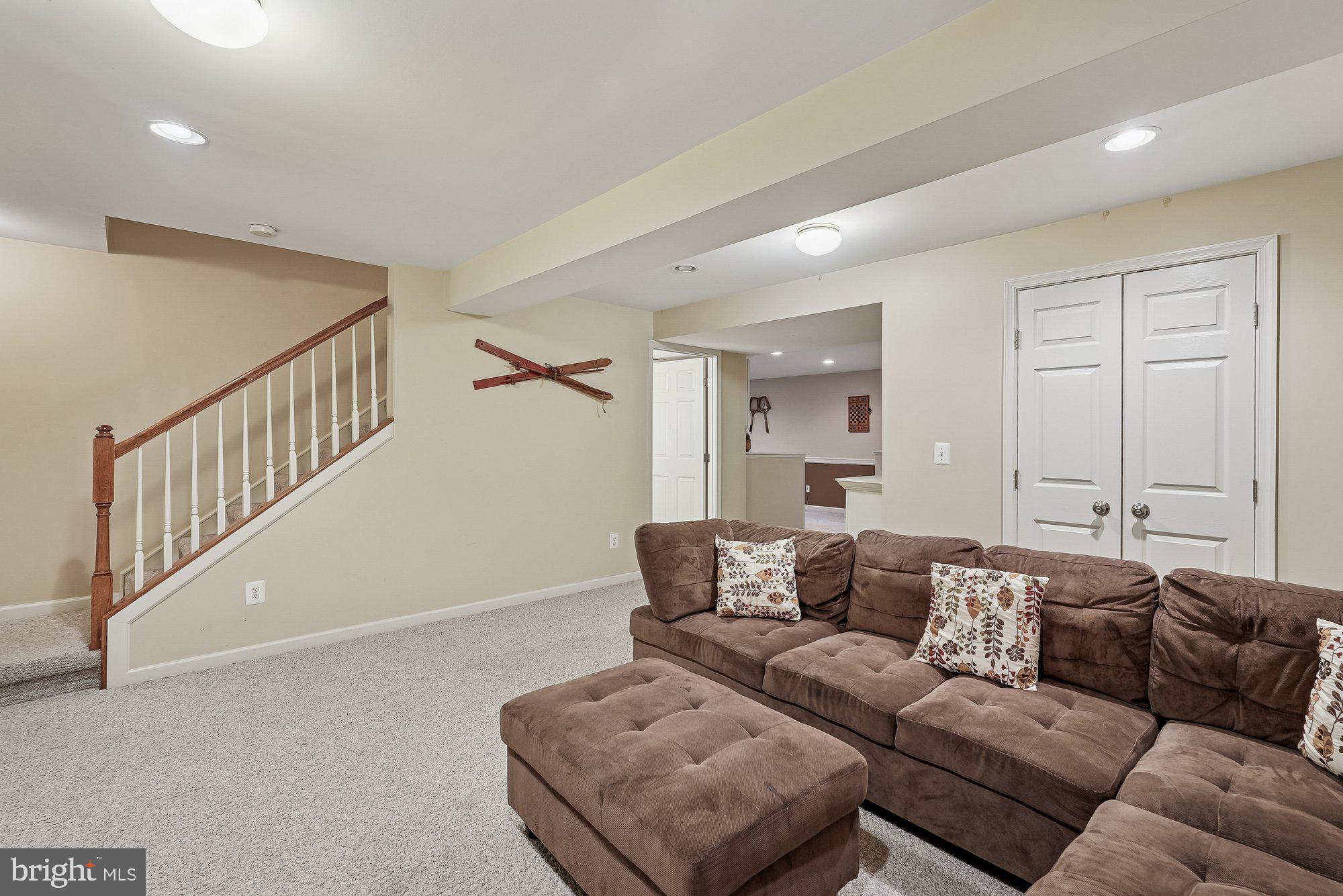 VIRGINIA OAKS - Residential