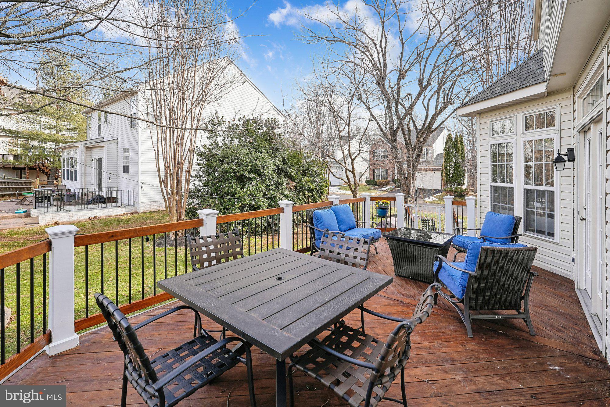 VIRGINIA OAKS - Residential